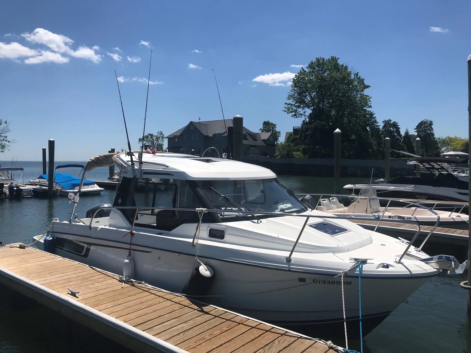 LIS, NYC, CT Cruise on a French Boat with friends 