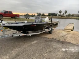 20' Alumcraft For Fishing up to 5 People!