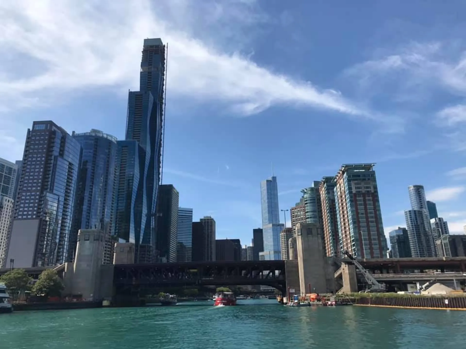 ⭐️IF YOU HAVE UP TO 6 IN YOUR GROUP THEN WE’RE "JUST RIGHT" FOR YOU 🌤