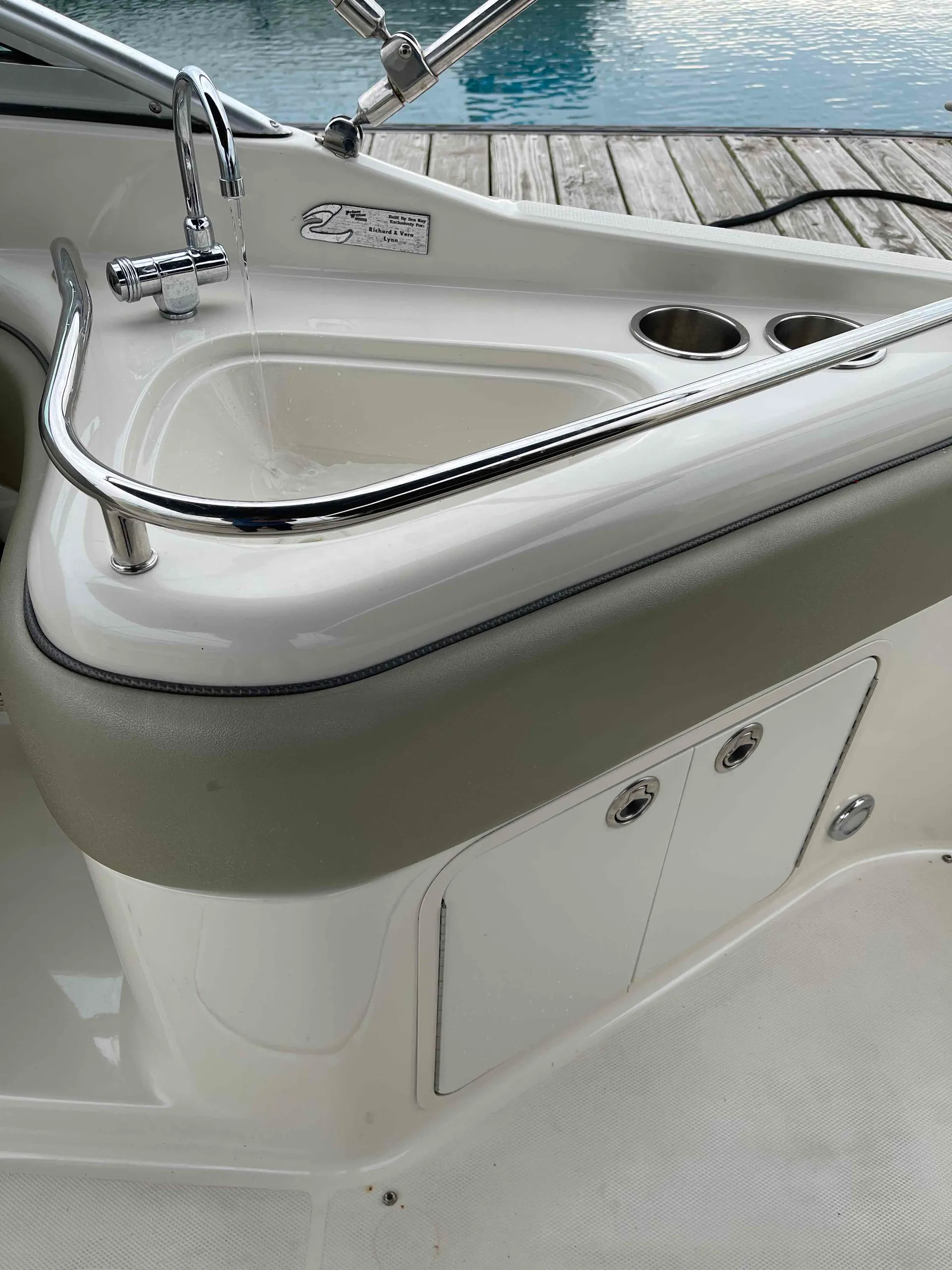 Sea Ray Boats Sundeck in Chicago, IL — photo 8