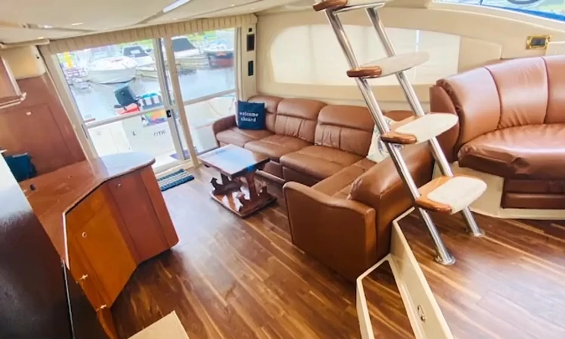 53' Multi-level Luxury Yacht w/Flybridge; Sundeck 
