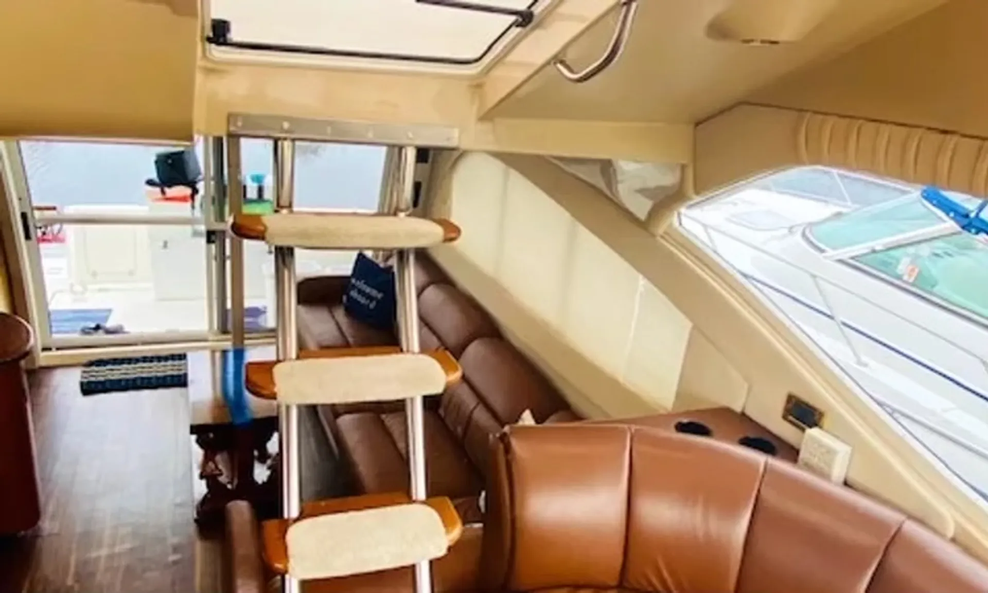 53' Multi-level Luxury Yacht w/Flybridge; Sundeck 