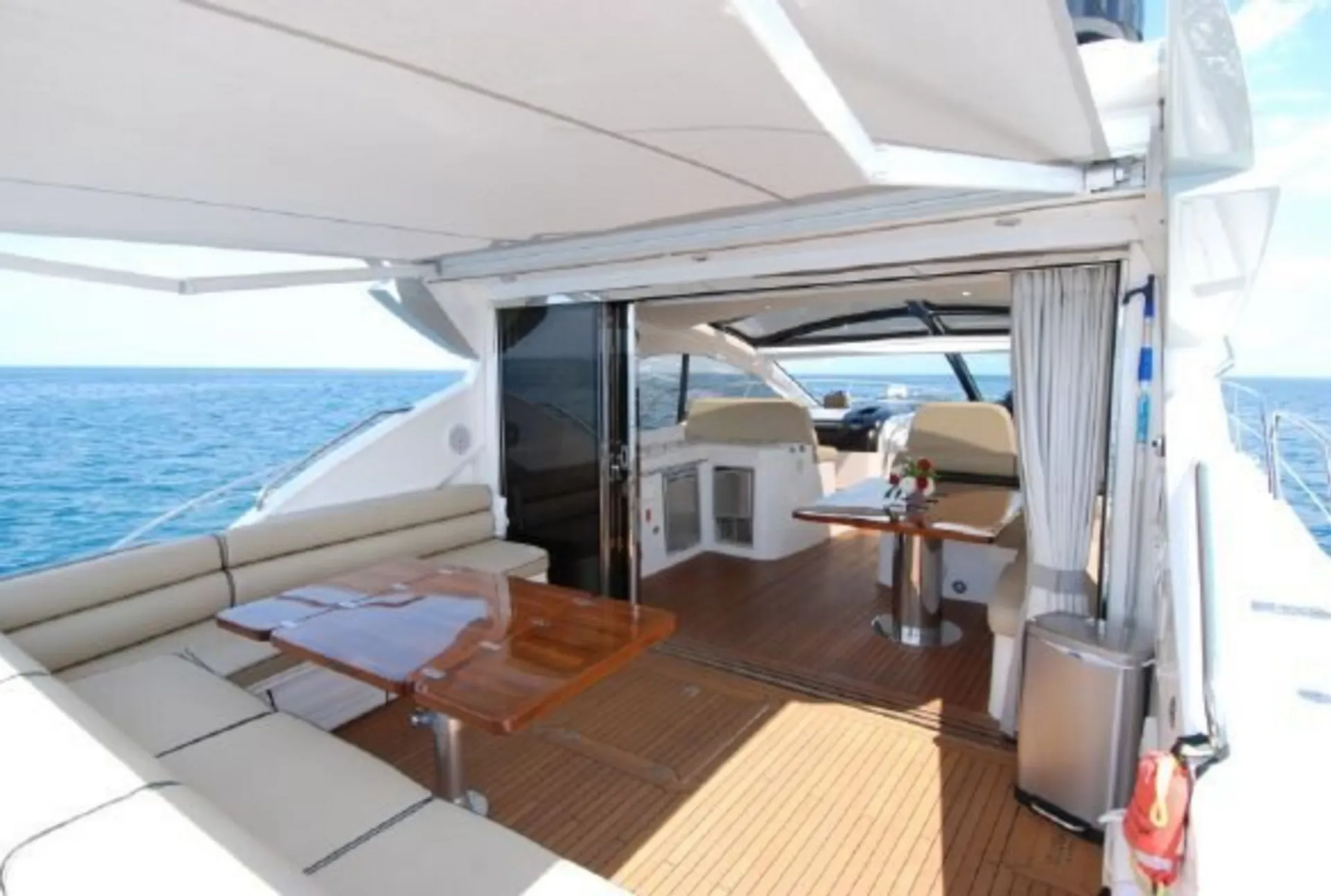 Sunseeker 64' Sunseeker Predator in Chicago, IL — photo 5