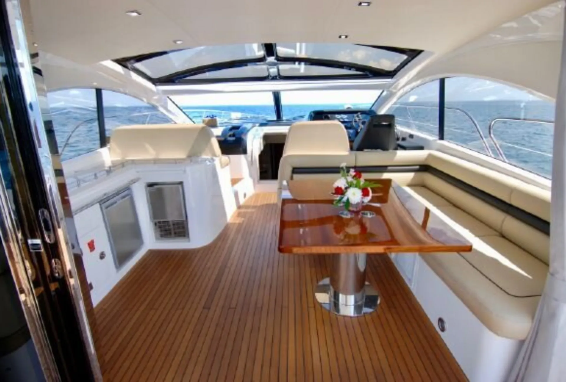 Sunseeker 64' Sunseeker Predator in Chicago, IL — photo 7