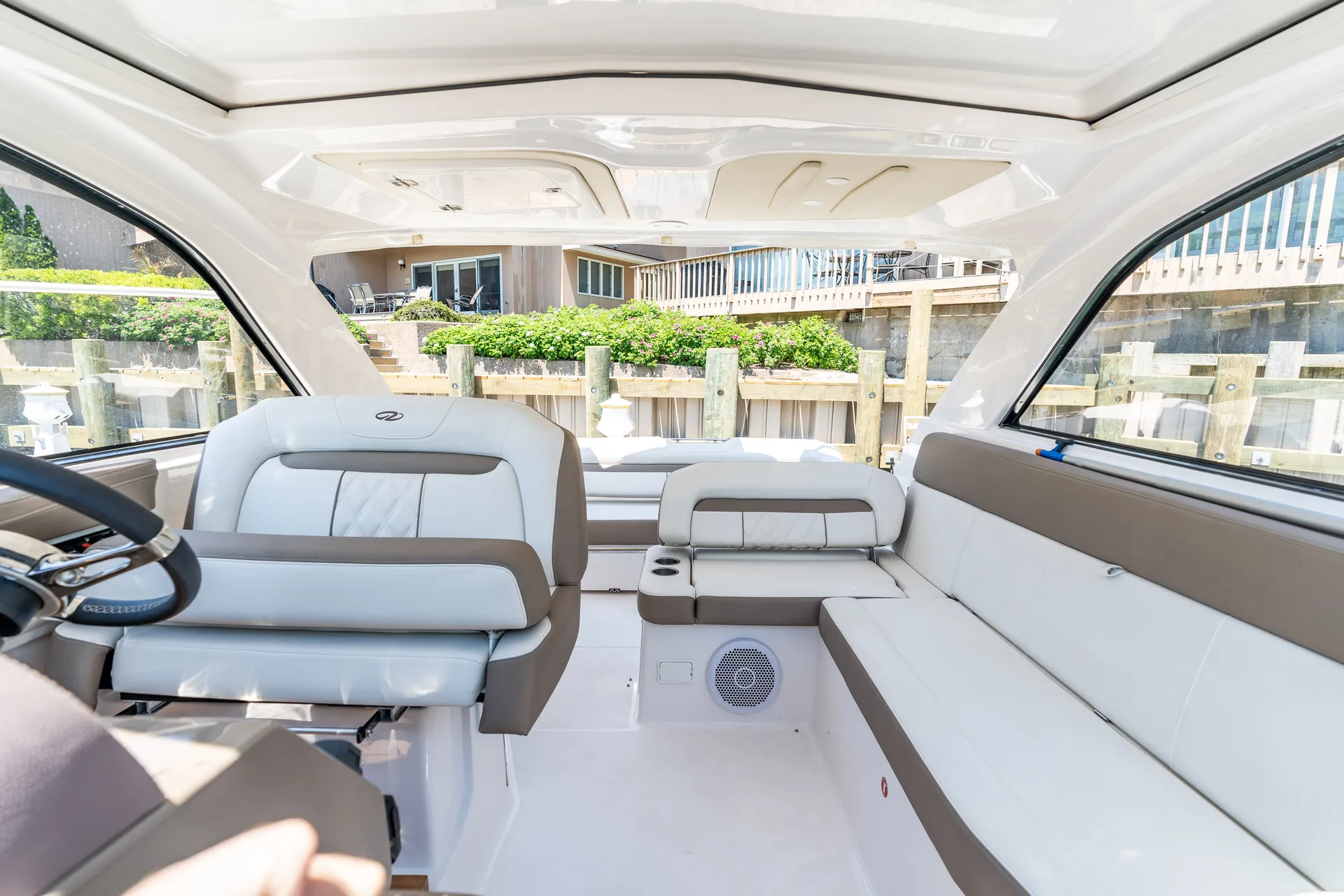 REGAL BOATS 35 SPORT COUPE W/JOYSTICK in Greenport, NY — photo 6