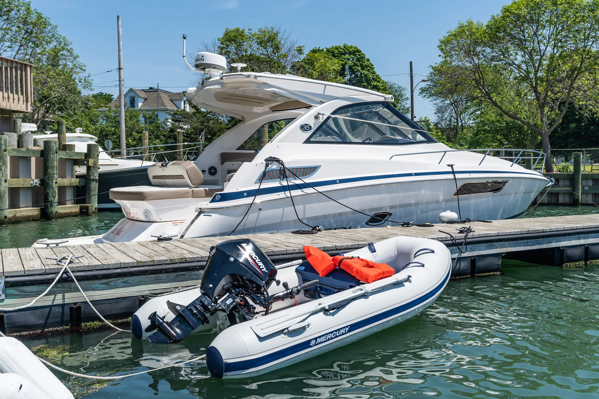 REGAL BOATS 35 SPORT COUPE W/JOYSTICK in Greenport, NY — photo 8