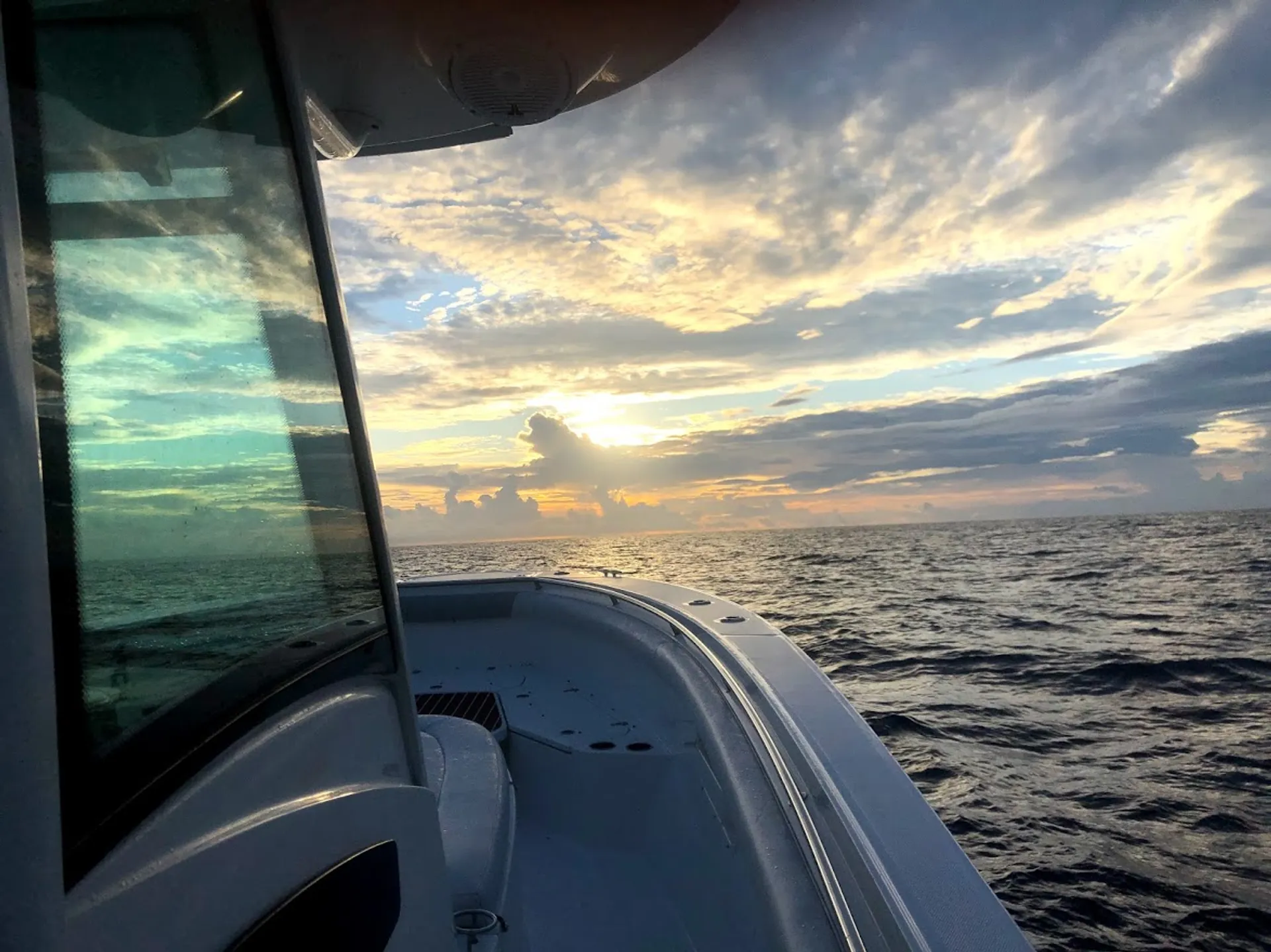 BOSTON WHALER 370 OUTRAGE W/3-300L6 VERADO in Delray Beach, FL — photo 2