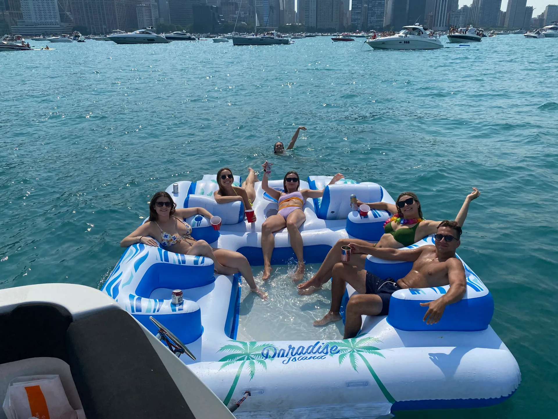 ⭐️IF YOU HAVE UP TO 6 IN YOUR GROUP THEN WE’RE "JUST RIGHT" FOR YOU 🌤