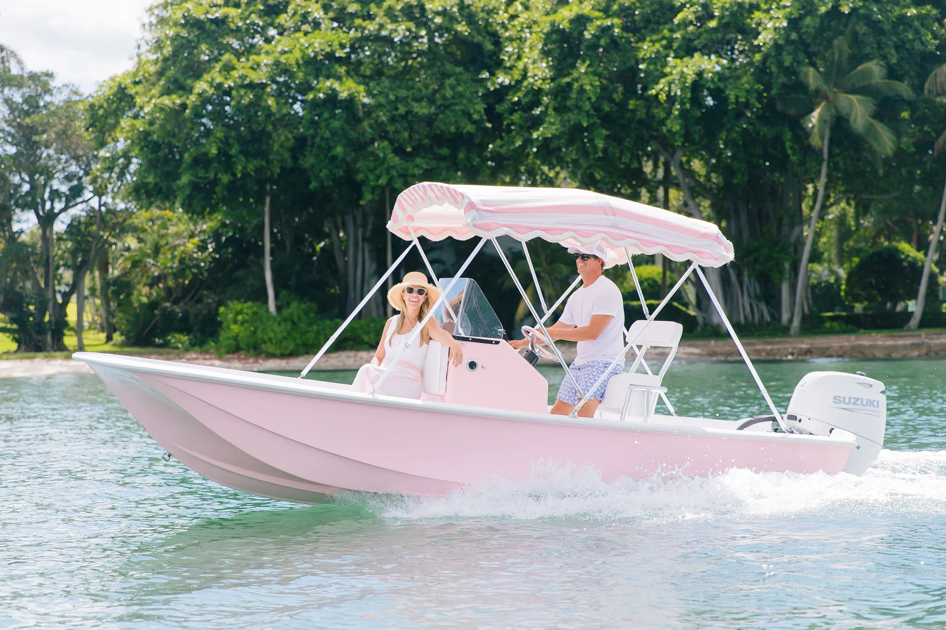 Boston Whaler 17’ “Pink” Cabana Whaler in Palm Beach Gardens, FL — photo 6