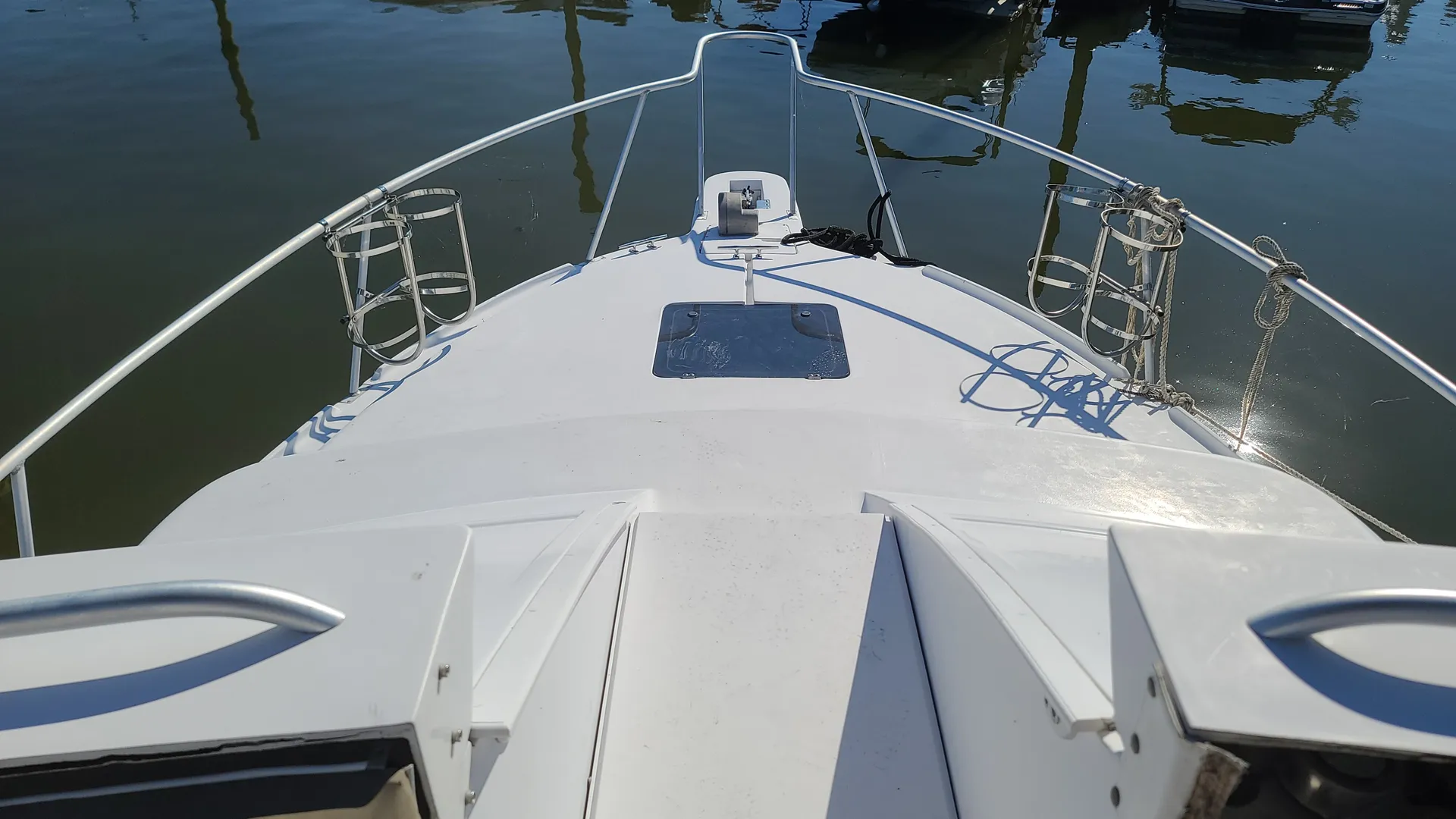 Mainship 31 Sedan in Arlington, VA — photo 2