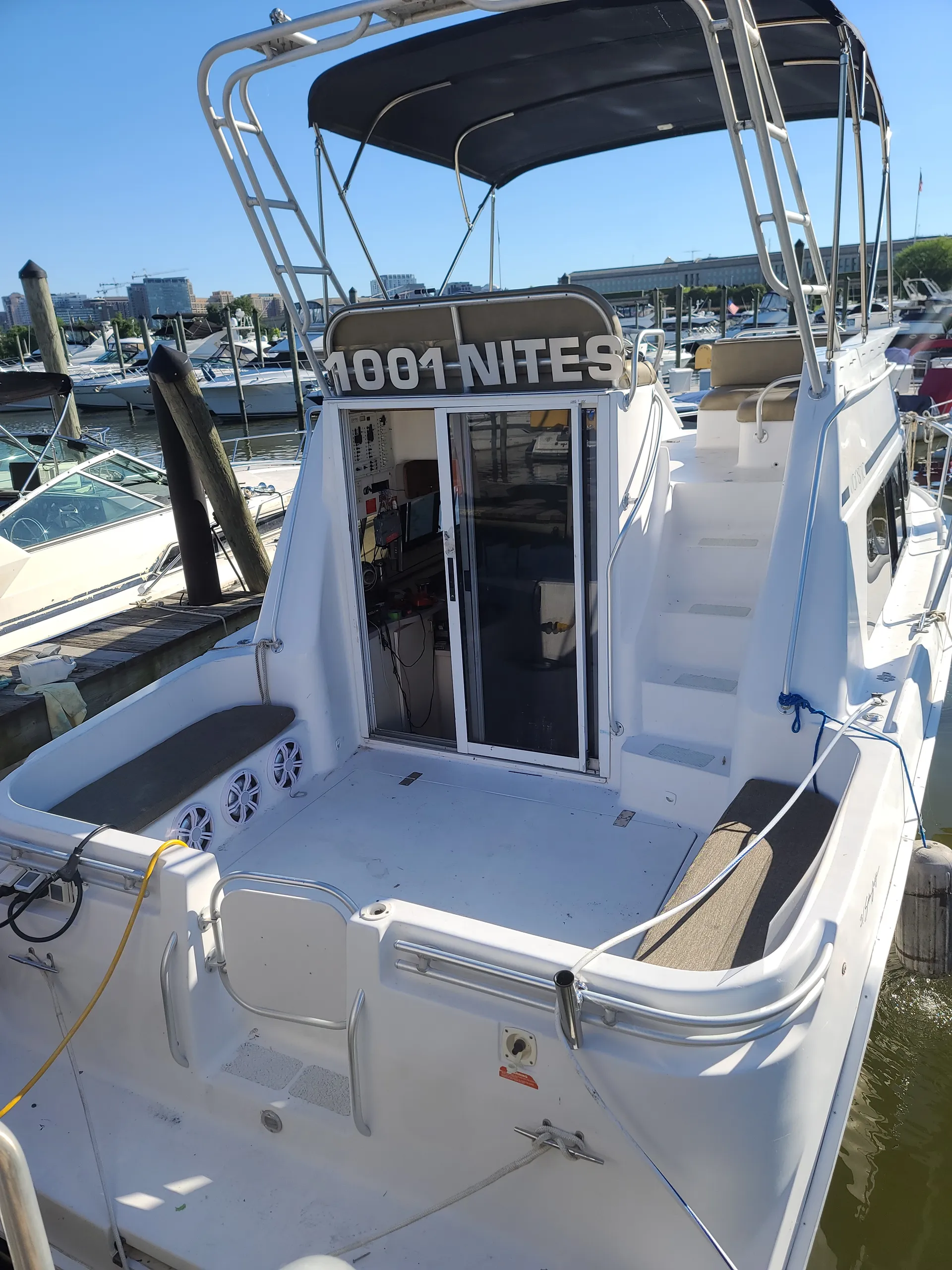 Mainship 31 Sedan in Arlington, VA — photo 5