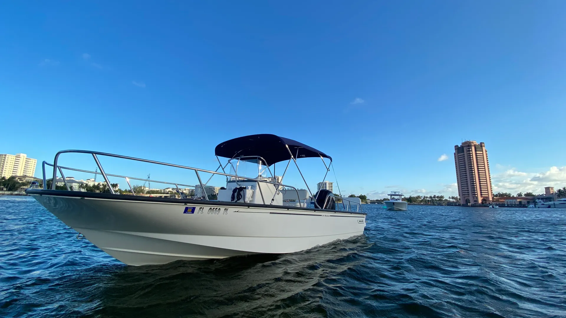 Cruise in Style! 21' Boston Whaler Fits Up to 9