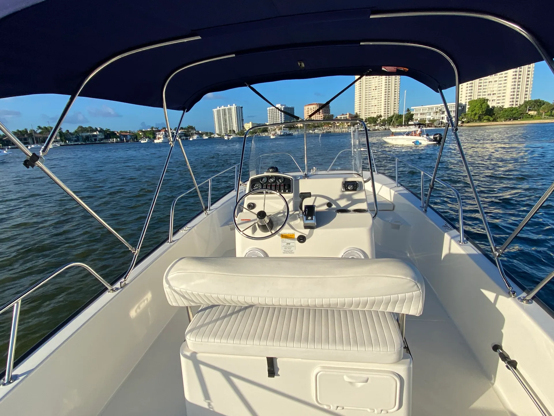 Cruise in Style! 21' Boston Whaler Fits Up to 9