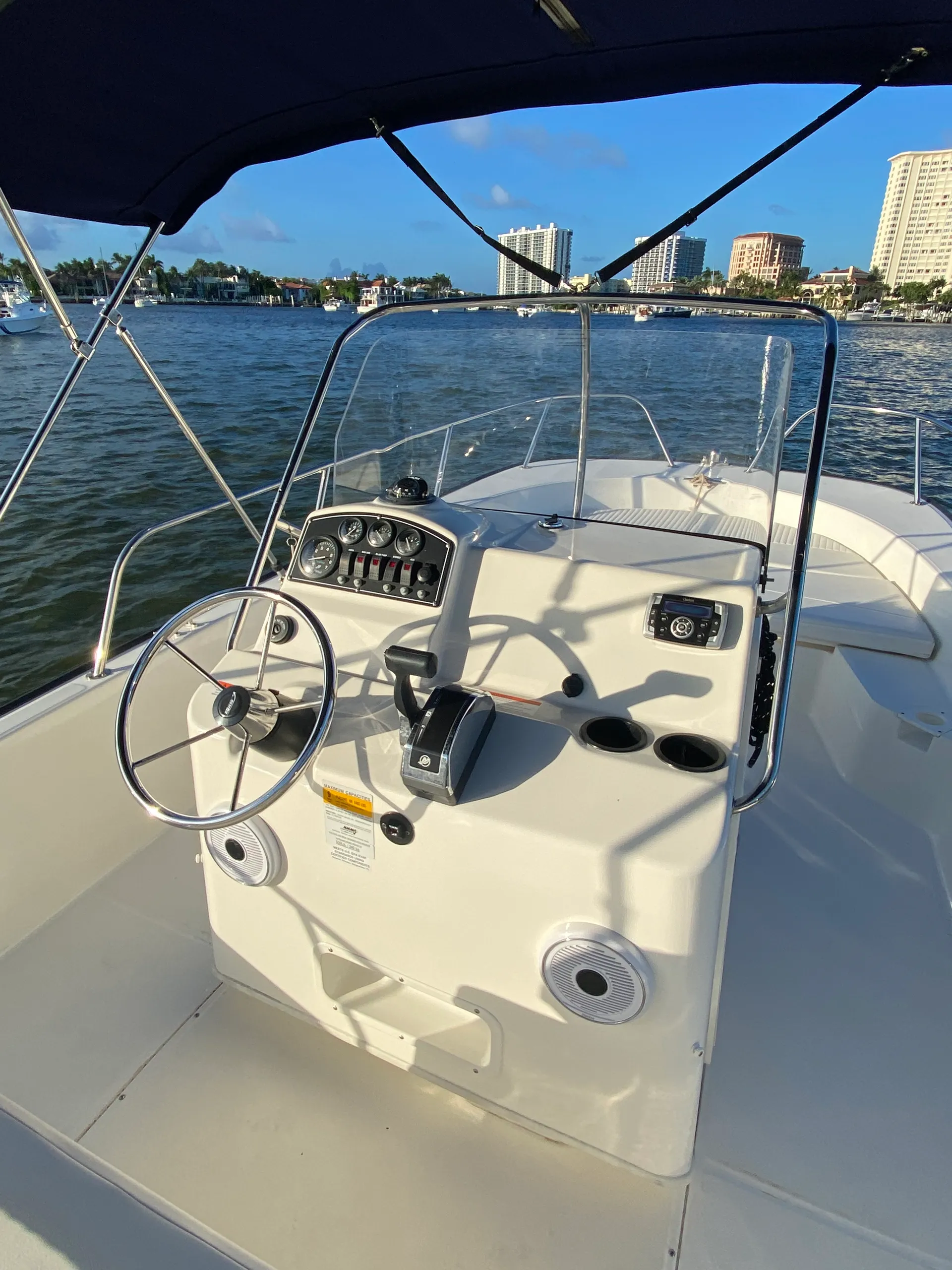 Cruise in Style! 21' Boston Whaler Fits Up to 9