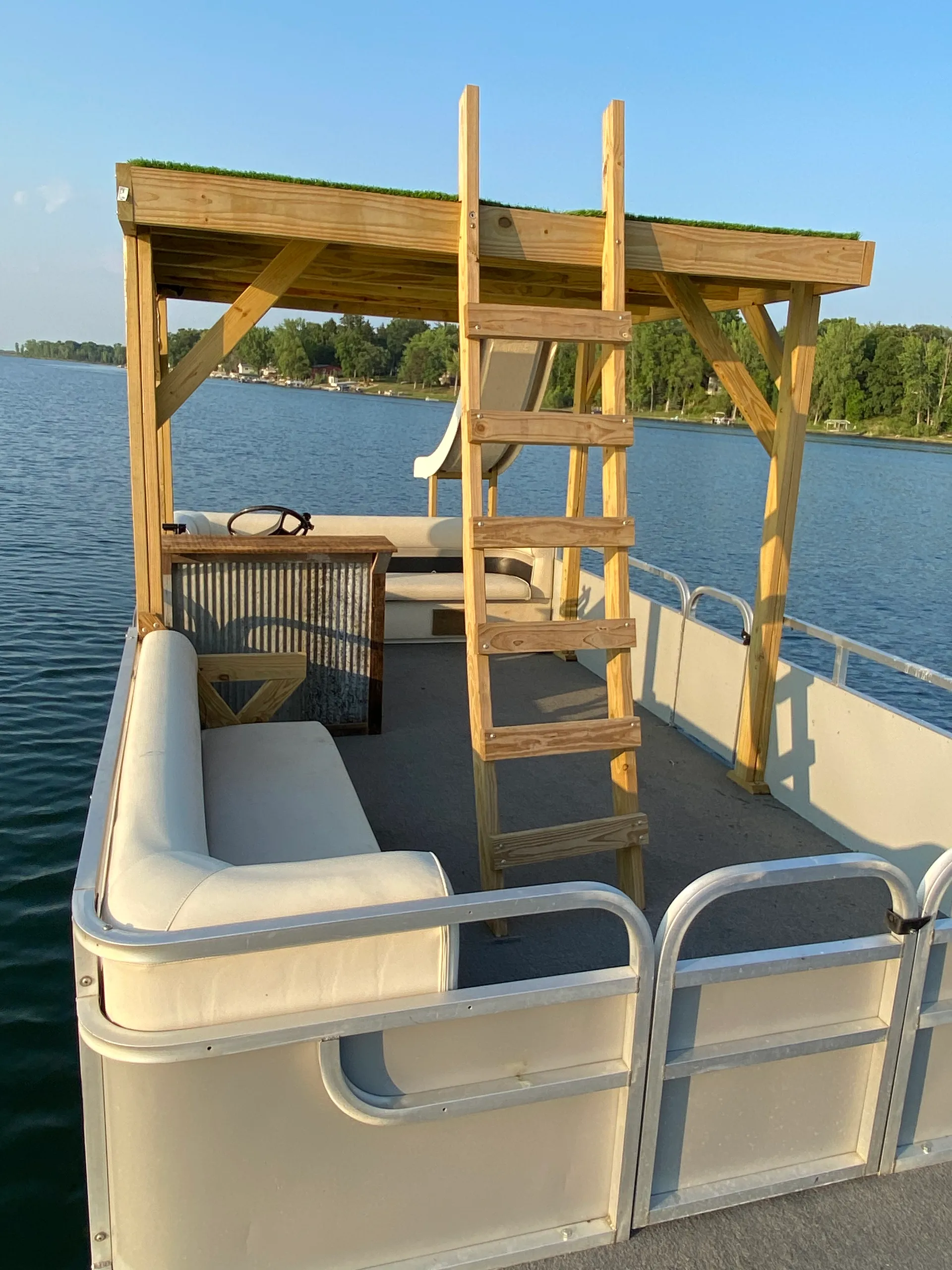 THE PIRATES OF CARNELIAN