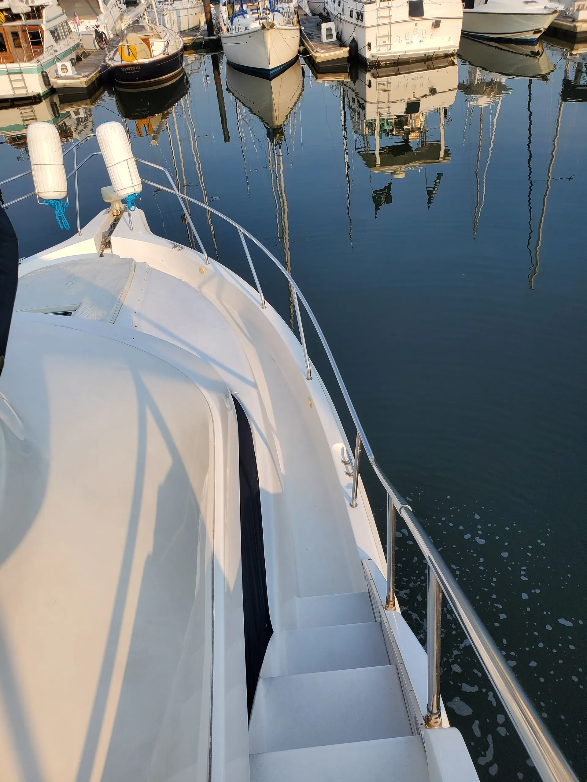 Silverton Marine 392 Motor Yacht in Jersey City, NJ — photo 3