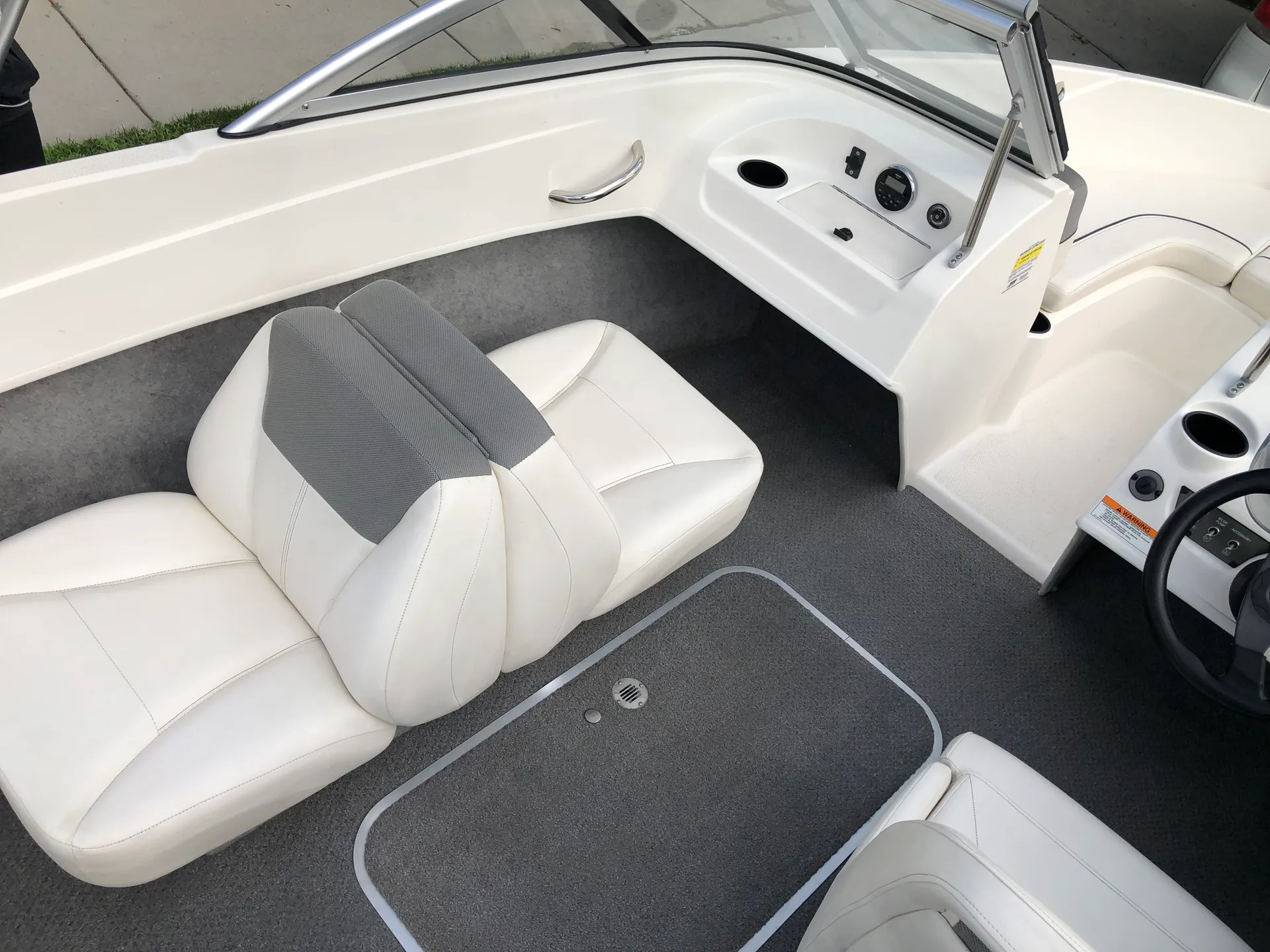 **ALL INCLUSIVE **VERY LIGHT 3000LB TOWS W/ SUV**SEATS 7*