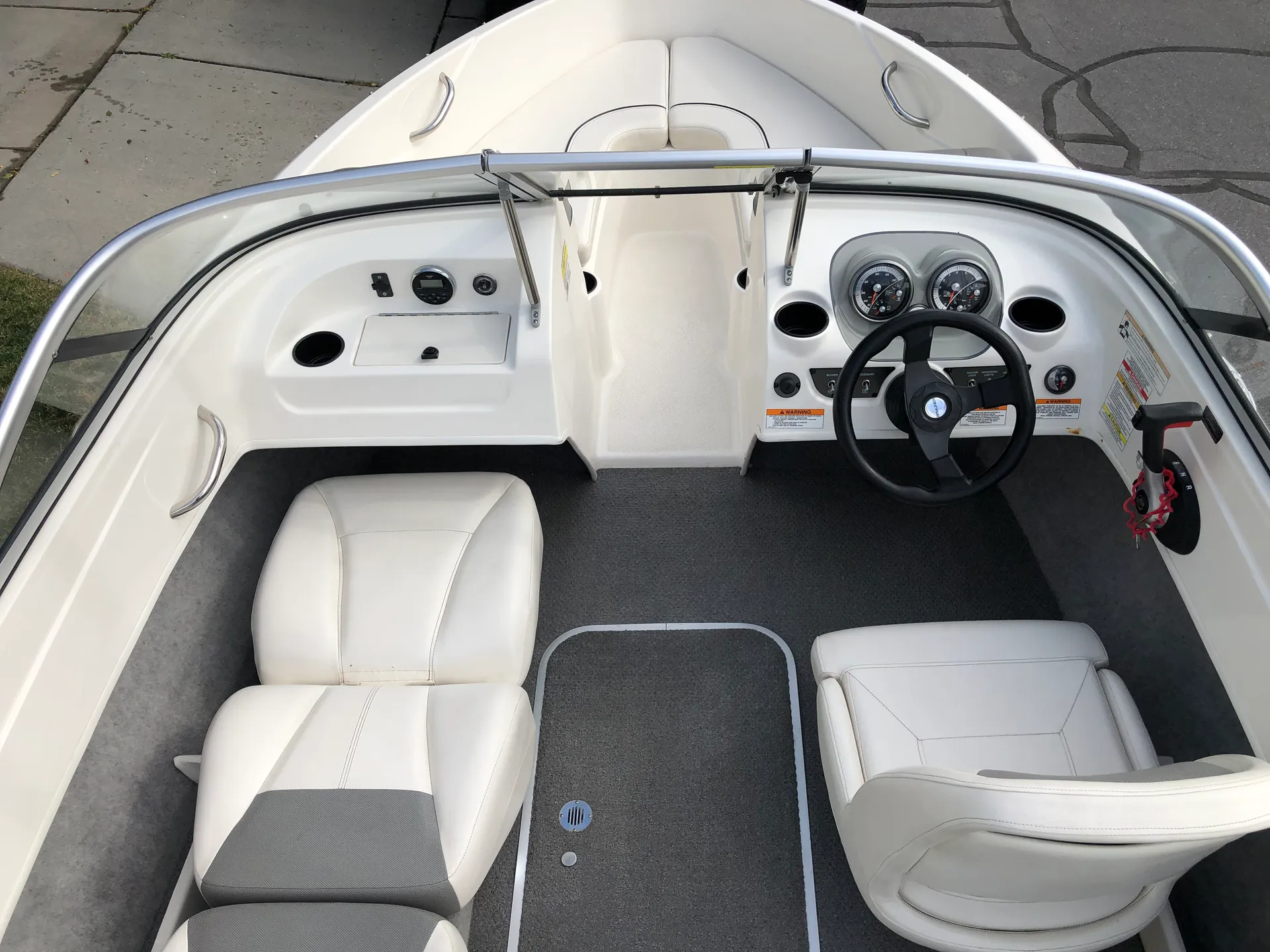 **ALL INCLUSIVE **VERY LIGHT 3000LB TOWS W/ SUV**SEATS 7*