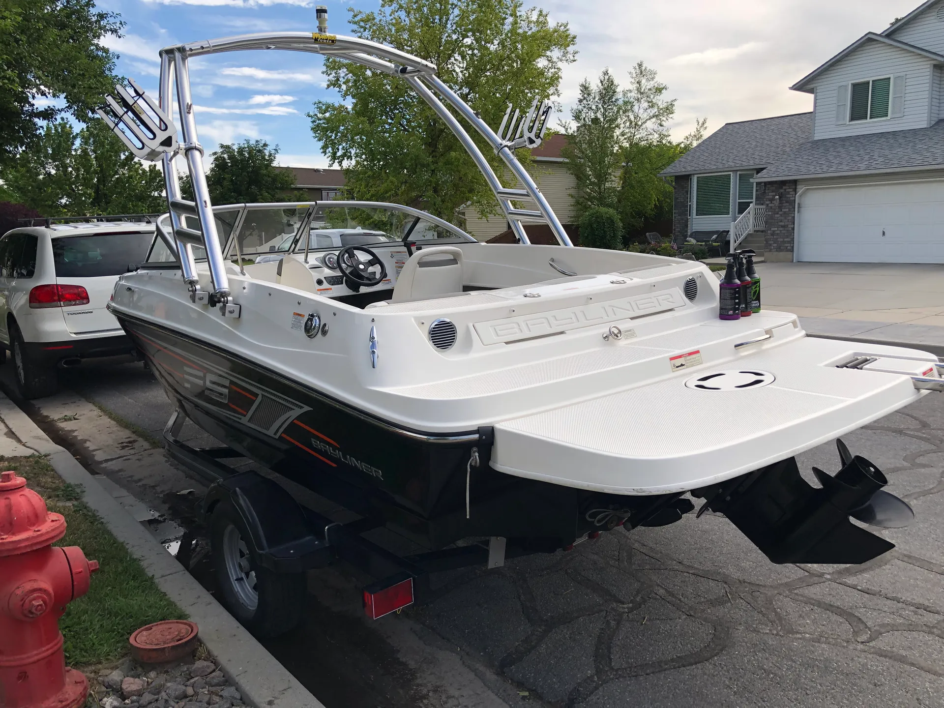 **ALL INCLUSIVE **VERY LIGHT 3000LB TOWS W/ SUV**SEATS 7*