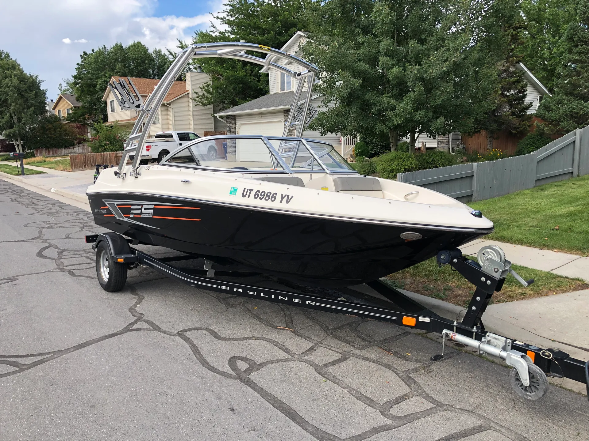 **ALL INCLUSIVE **VERY LIGHT 3000LB TOWS W/ SUV**SEATS 7*