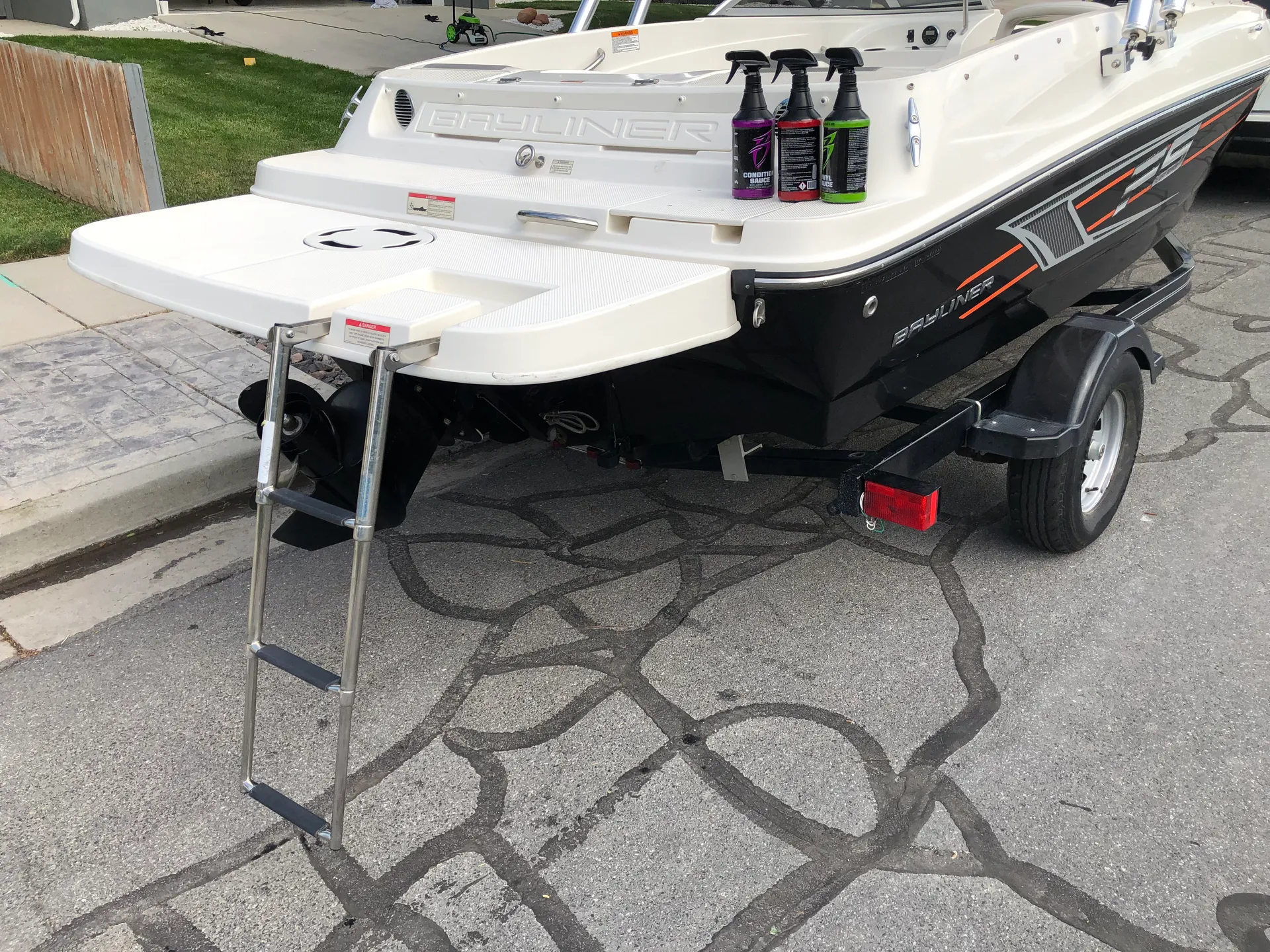 **ALL INCLUSIVE **VERY LIGHT 3000LB TOWS W/ SUV**SEATS 7*