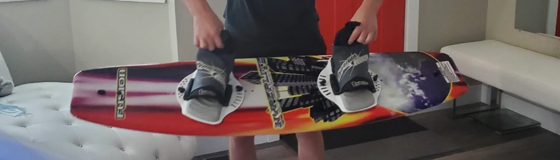 **ALL INCLUSIVE **VERY LIGHT 3000LB TOWS W/ SUV**SEATS 7*