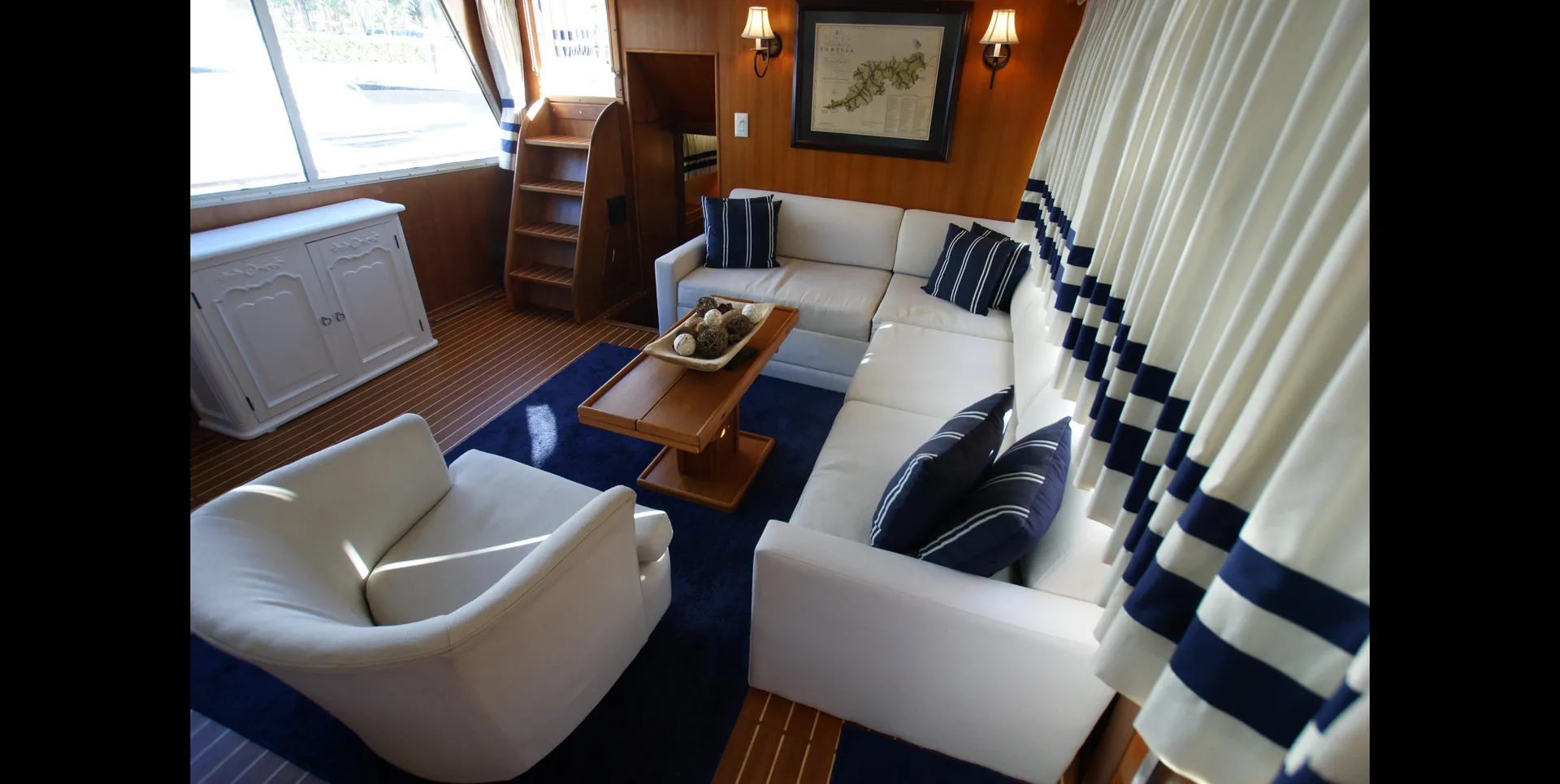 Tollycraft Boats 48 Motor Cockpit Yacht in Fort Pierce, FL — photo 9