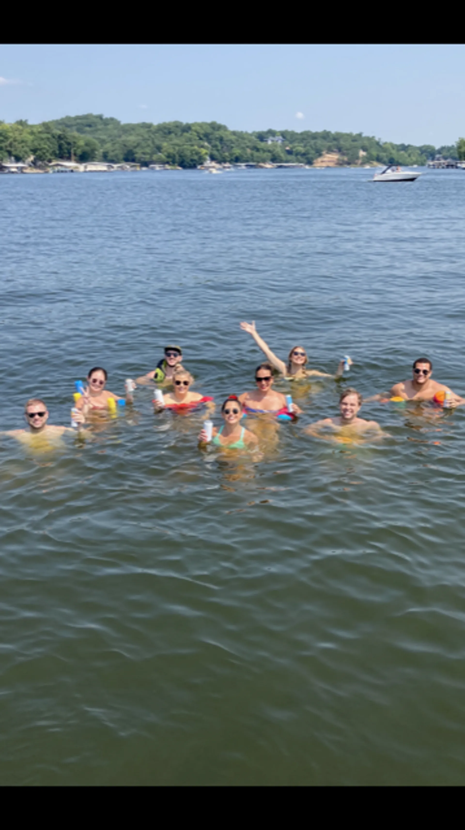 USCG Captained - 29' Sea Ray - All-Inclusive pricing.