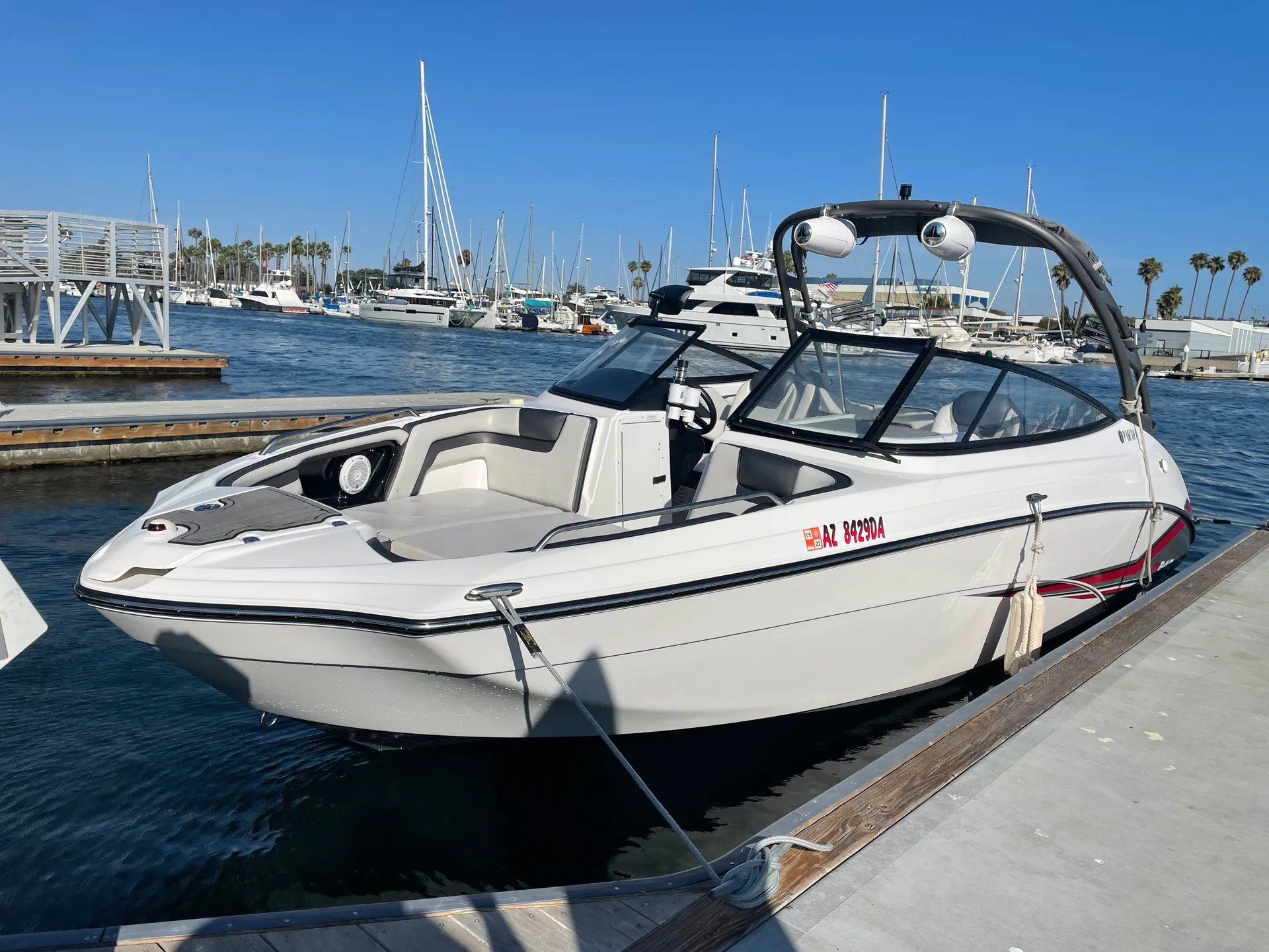 YAMAHA AR240 HIGH OUTPUT W/TRAILER in Marina del Rey, CA