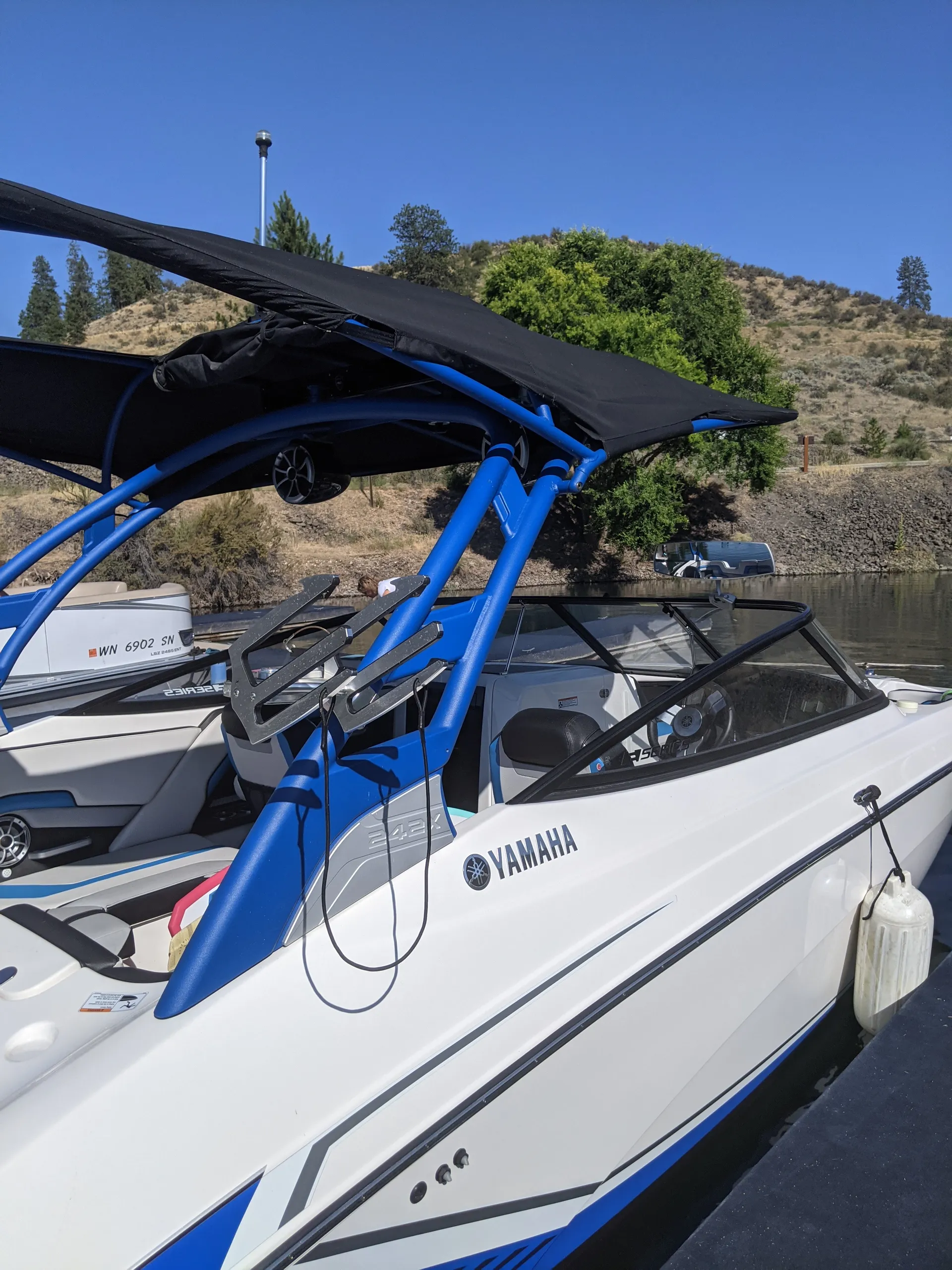 Yamaha 242x Surf/Wakeboard 