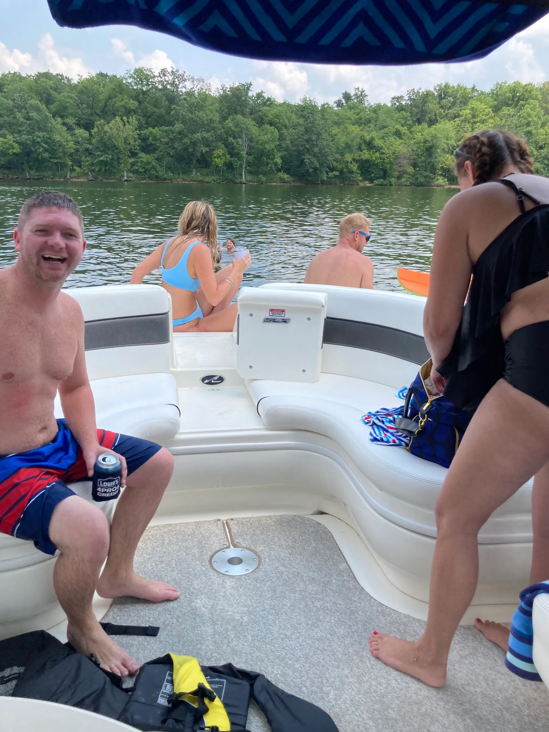 USCG Captained - 29' Sea Ray - All-Inclusive pricing.