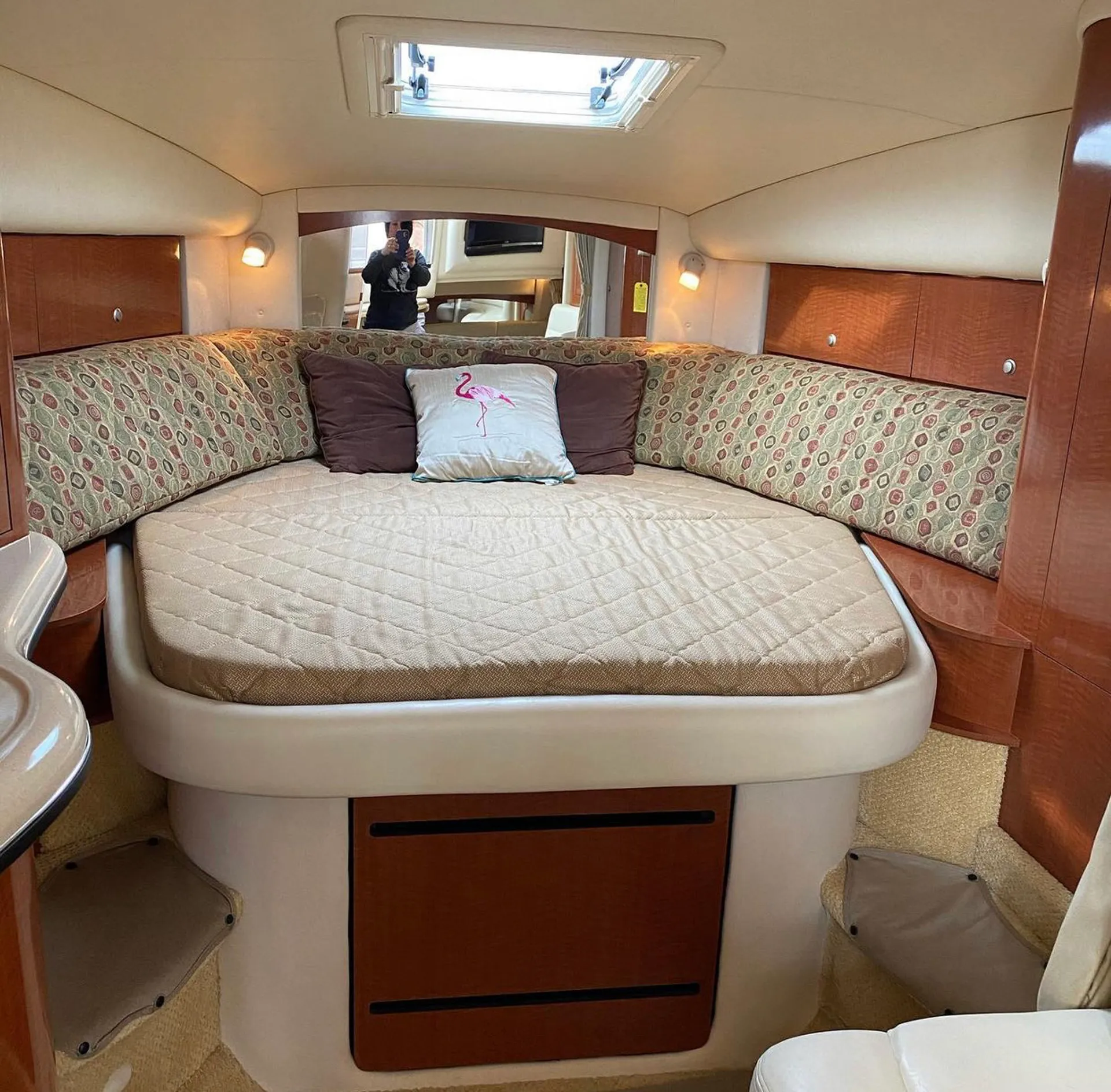 Sea Ray Boats 320 Sundancer in Pasadena, MD — photo 4