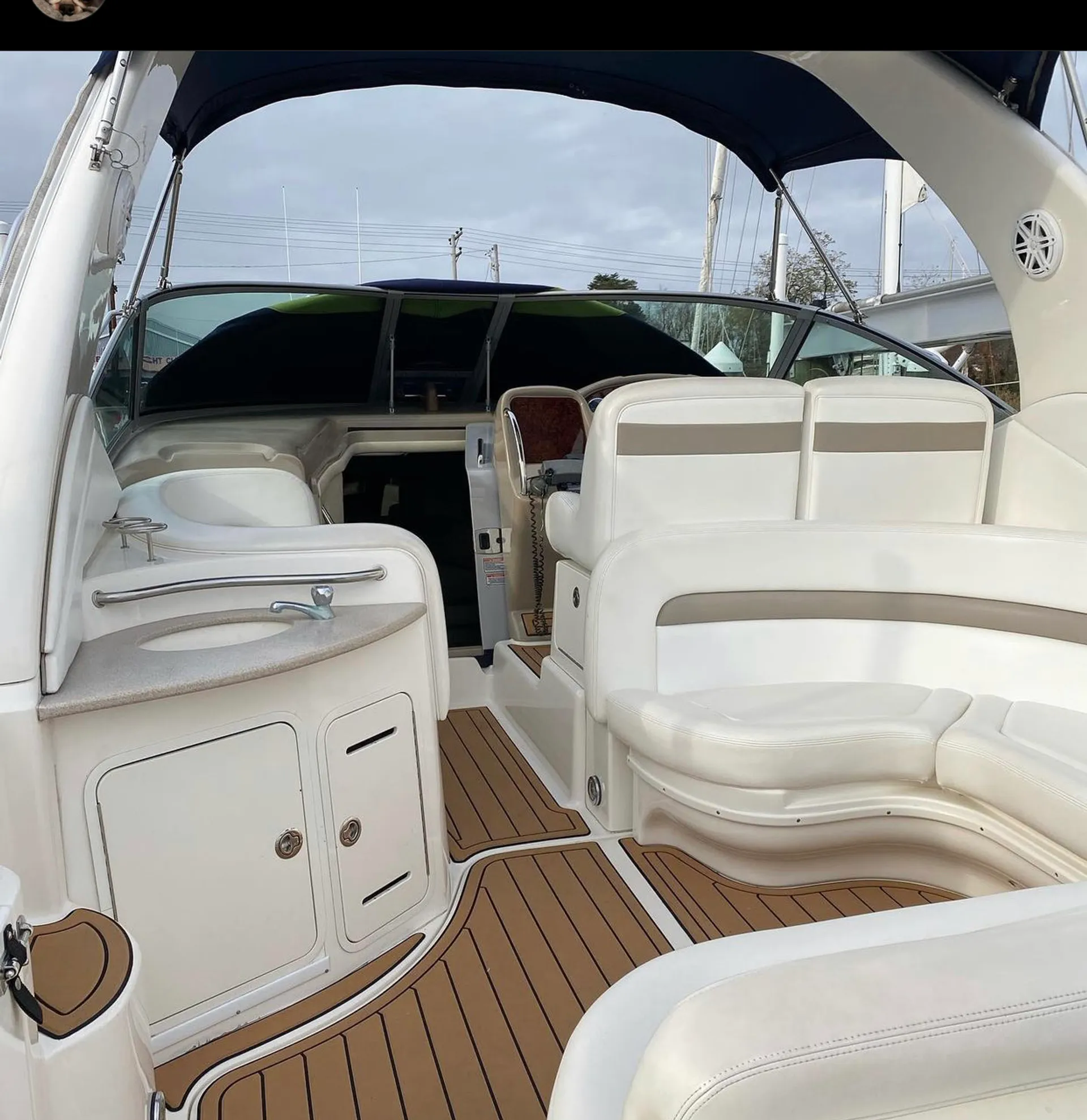 Sea Ray Boats 320 Sundancer in Pasadena, MD — photo 7
