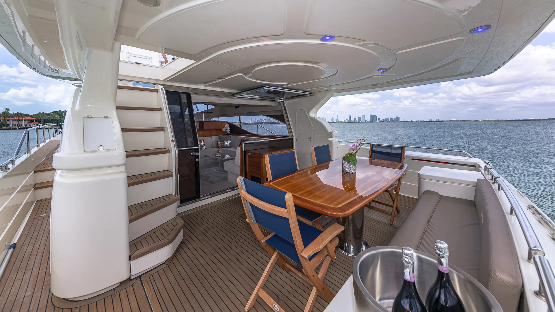 Ferretti Cruiser  in Miami Beach, FL — photo 5