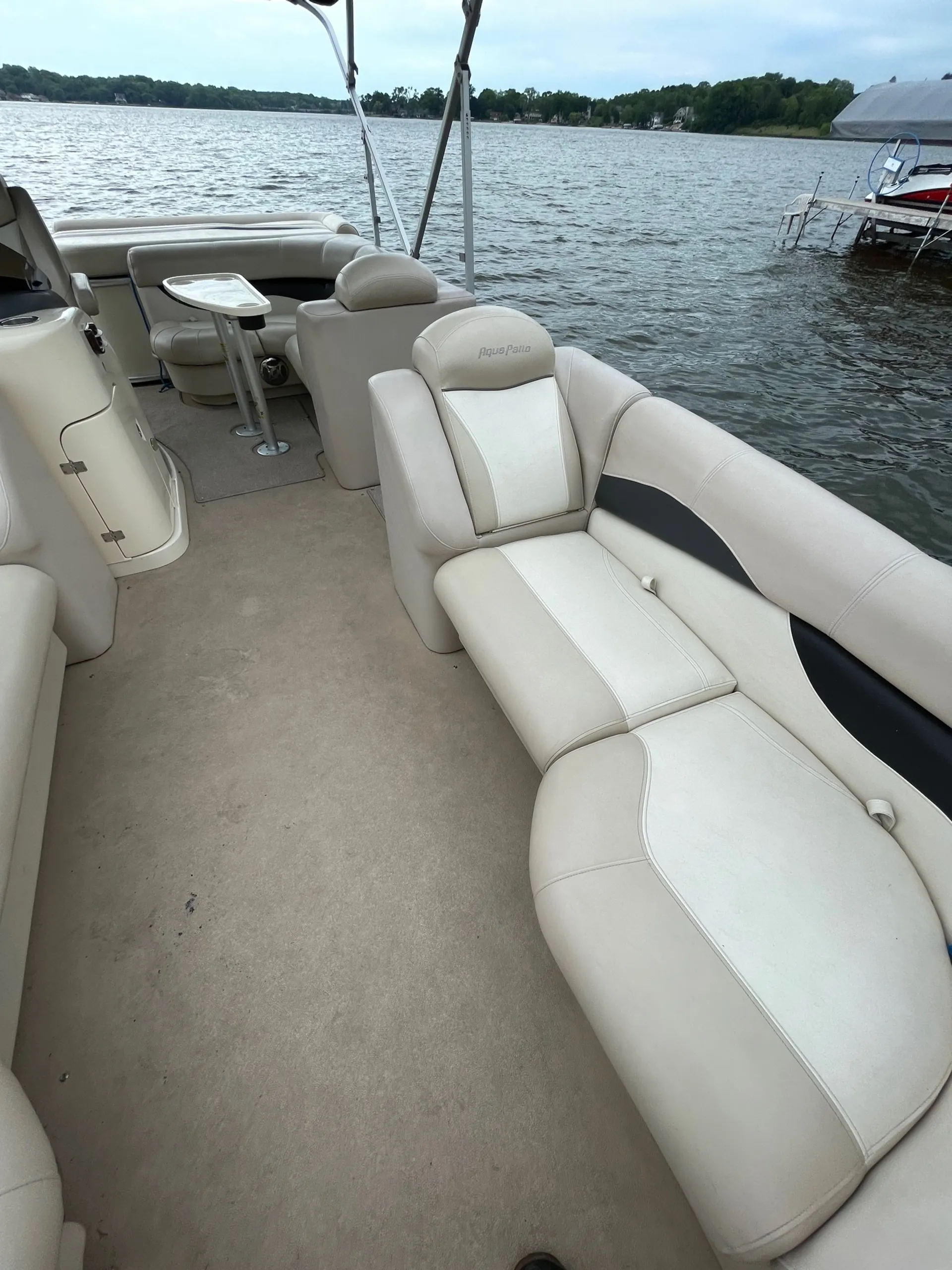 Godfrey Marine Aqua Patio 200 in Ingleside, IL — photo 8
