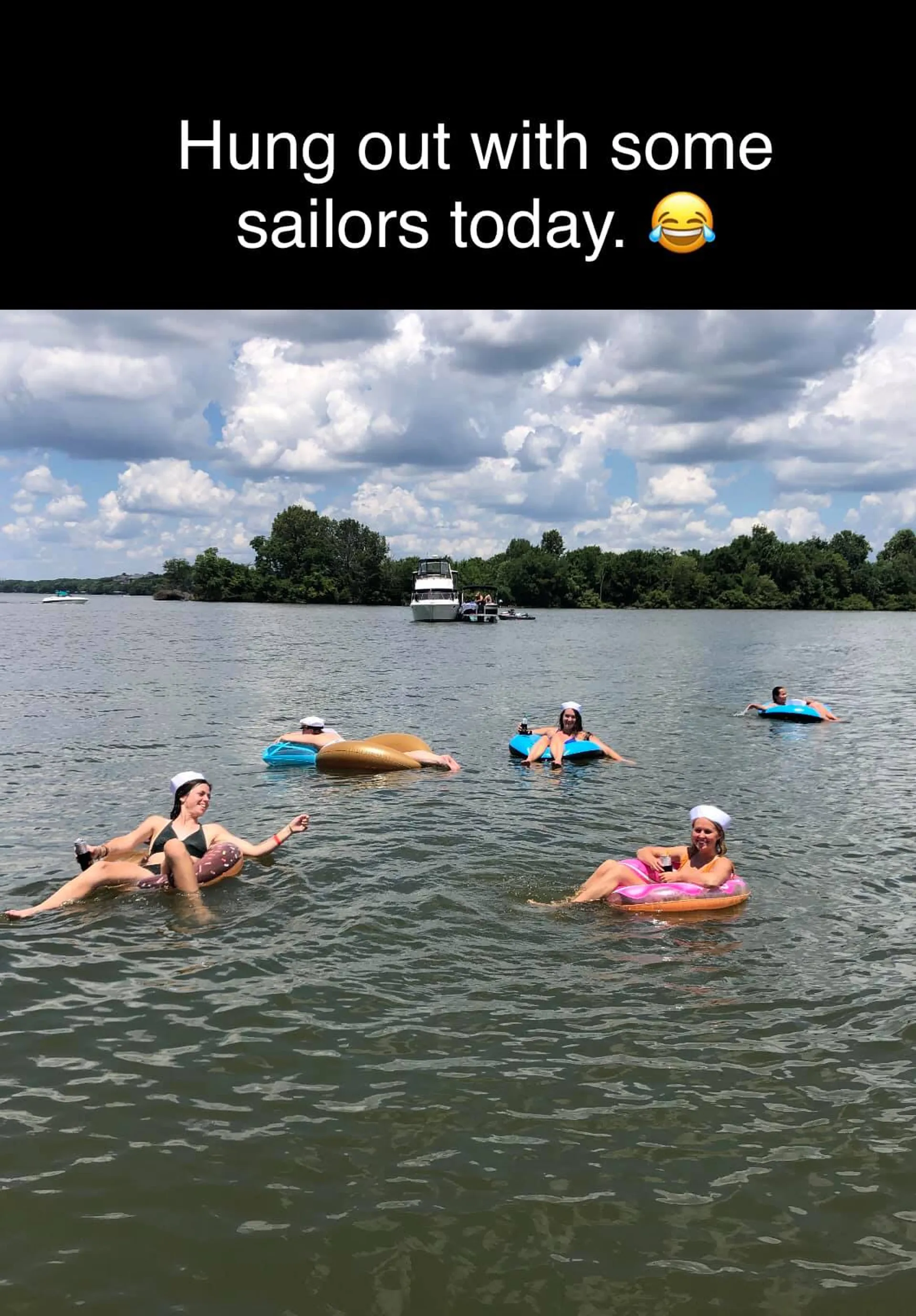 30' Sport Yacht. Come Live the Yacht Life!