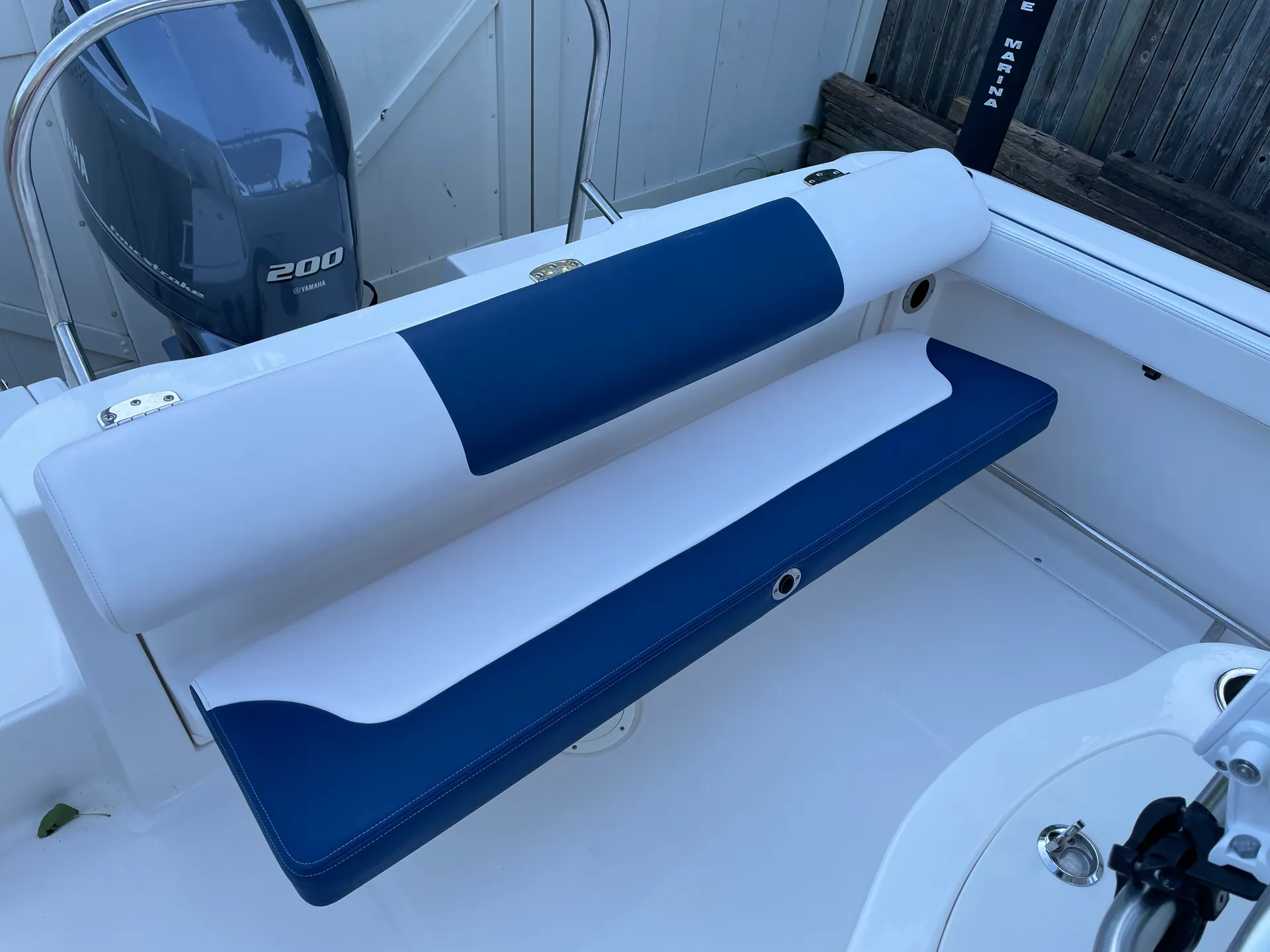 21' Robalo R222 for rent in Cape May, NJ!