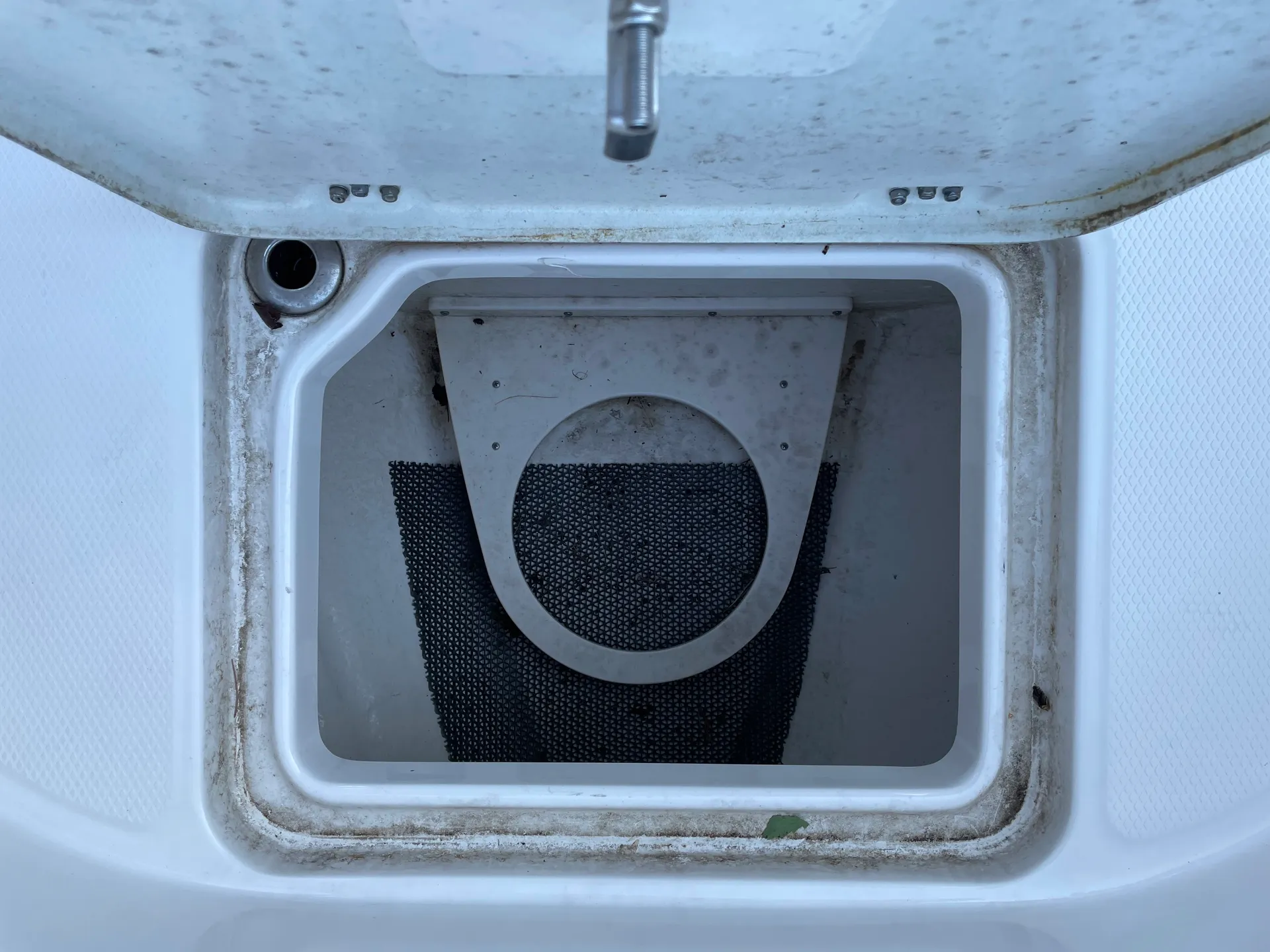 21' Robalo R222 for rent in Cape May, NJ!