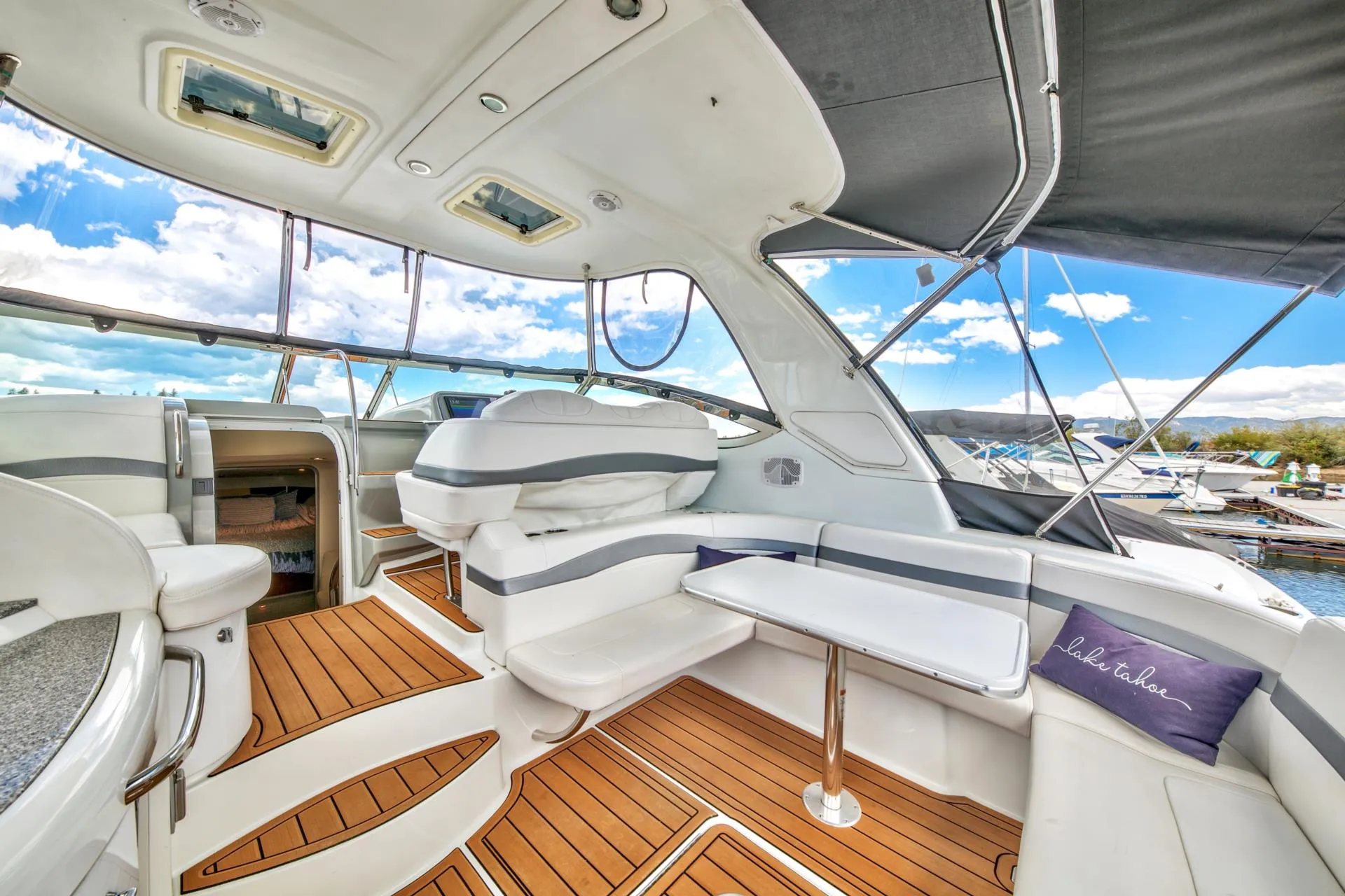 FORMULA BY THUNDERBIRD 40 PERFORMANCE CRUISER in South Lake Tahoe, CA — photo 8