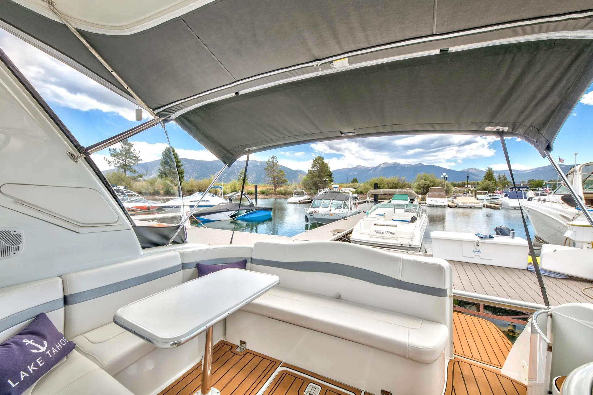 FORMULA BY THUNDERBIRD 40 PERFORMANCE CRUISER in South Lake Tahoe, CA — photo 7