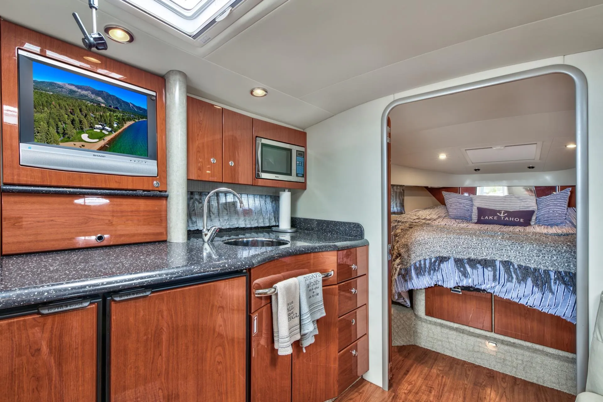 42' Formula 40 PC - Tahoe Luxury Motor Yacht