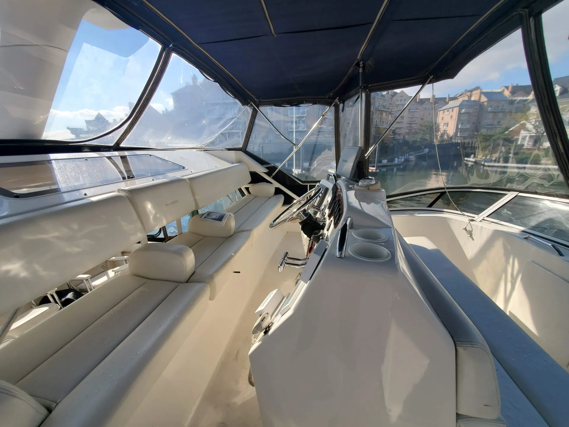 Silverton Marine 392 Motor Yacht in Jersey City, NJ — photo 5