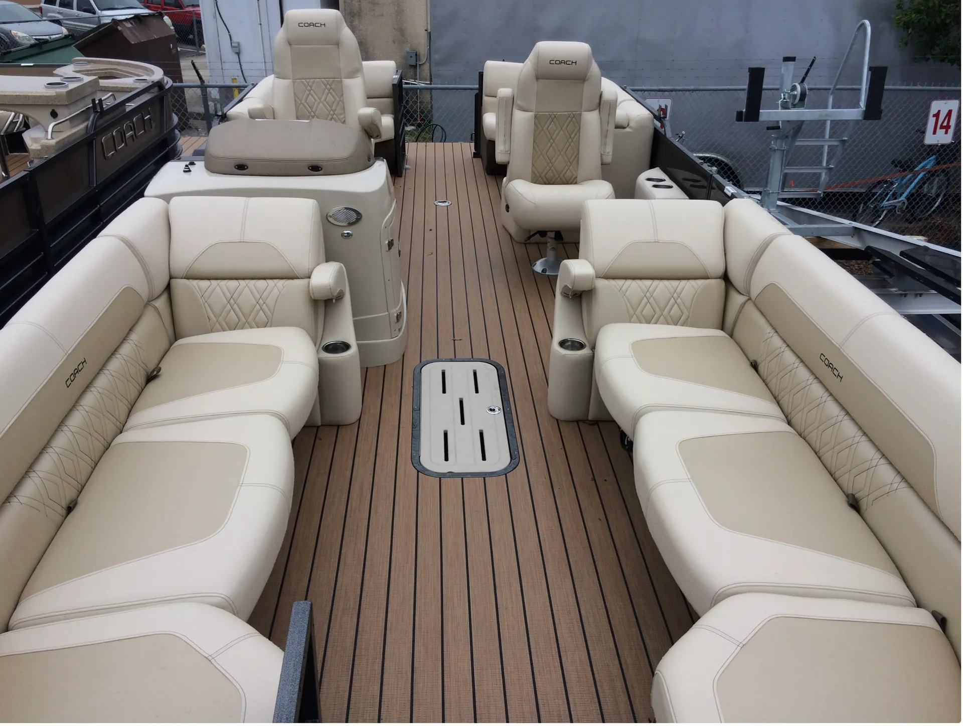 COACH PONTOONS 250RFC HIGH PERFORMANCE in Buford, GA — photo 4