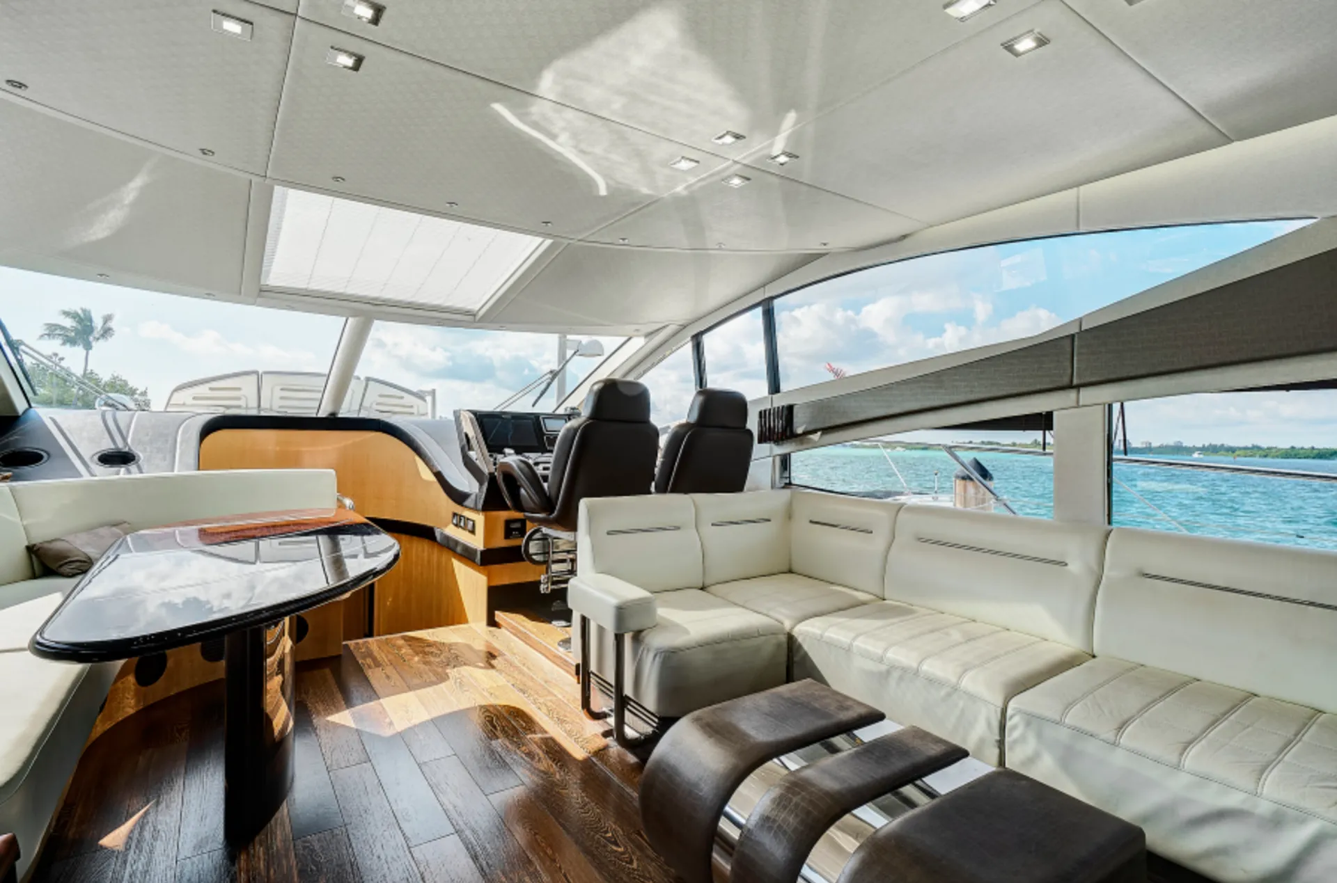 Sunseeker 70' Sunseeker Sport Yacht in Miami Beach, FL — photo 8