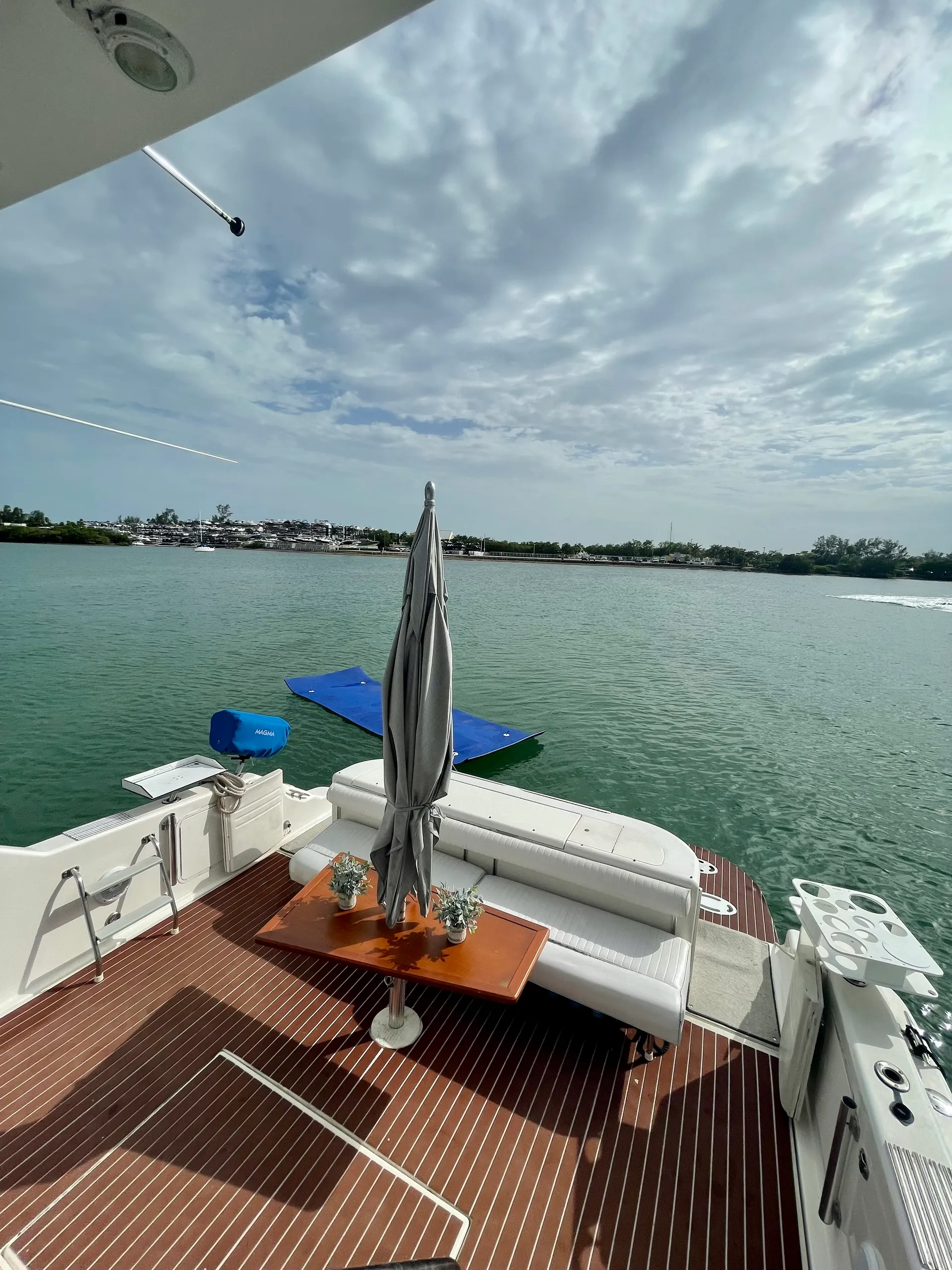 48’ Yacht. $100 OFF WEEKDAYS !!! 👌Great prices... 13 Guests