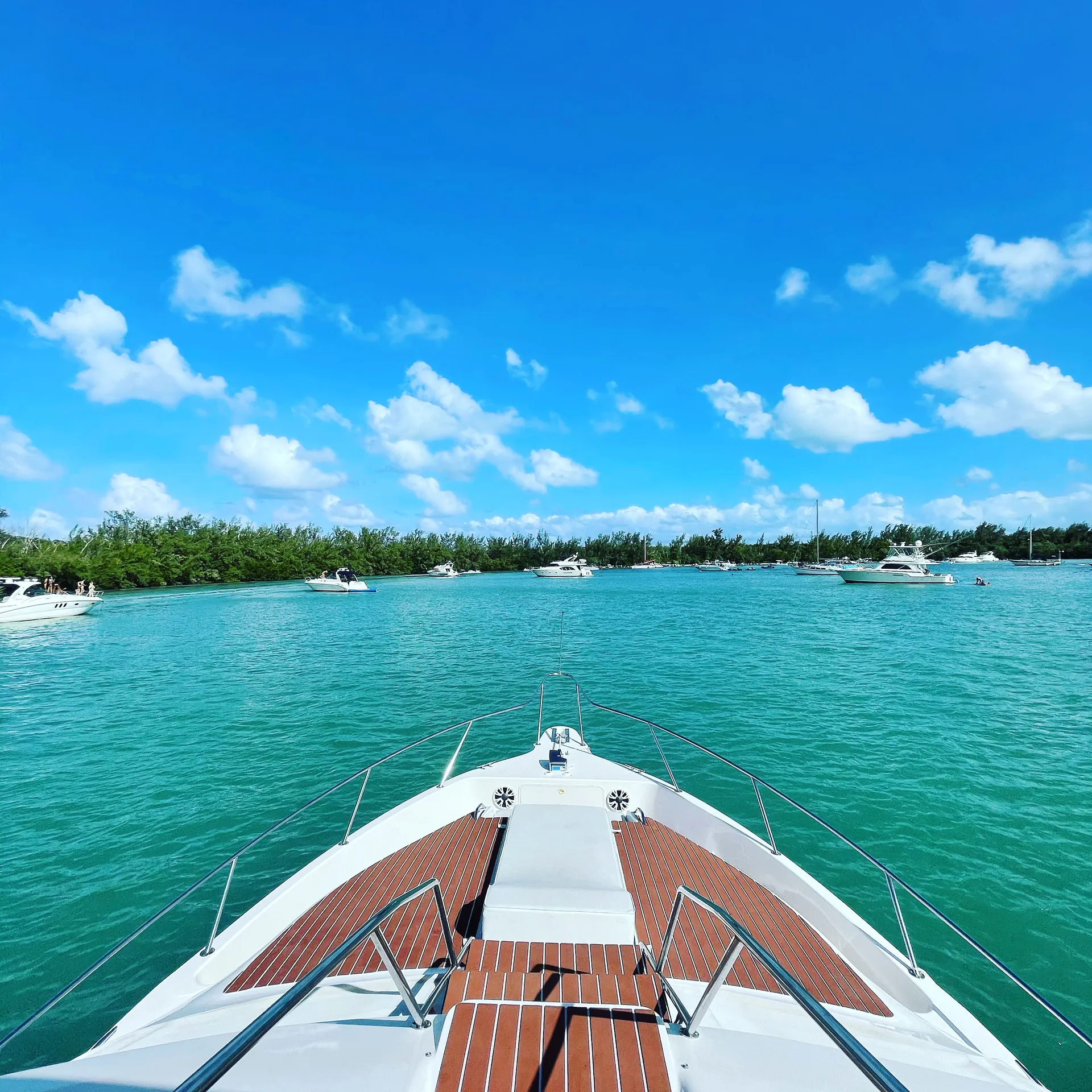 48’ Yacht. $100 OFF WEEKDAYS !!! 👌Great prices... 13 Guests