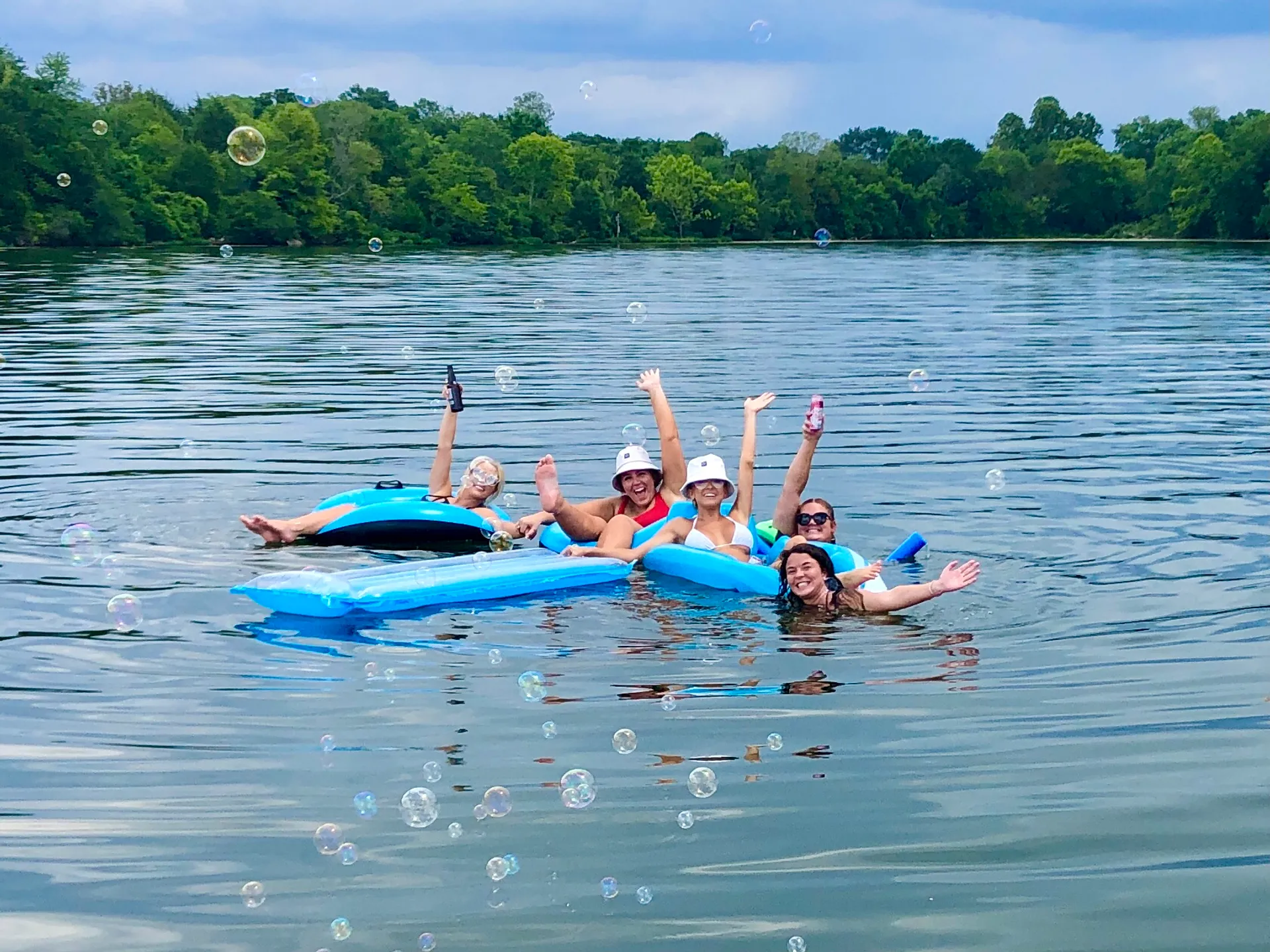 30' Sport Yacht. Come Live the Yacht Life!