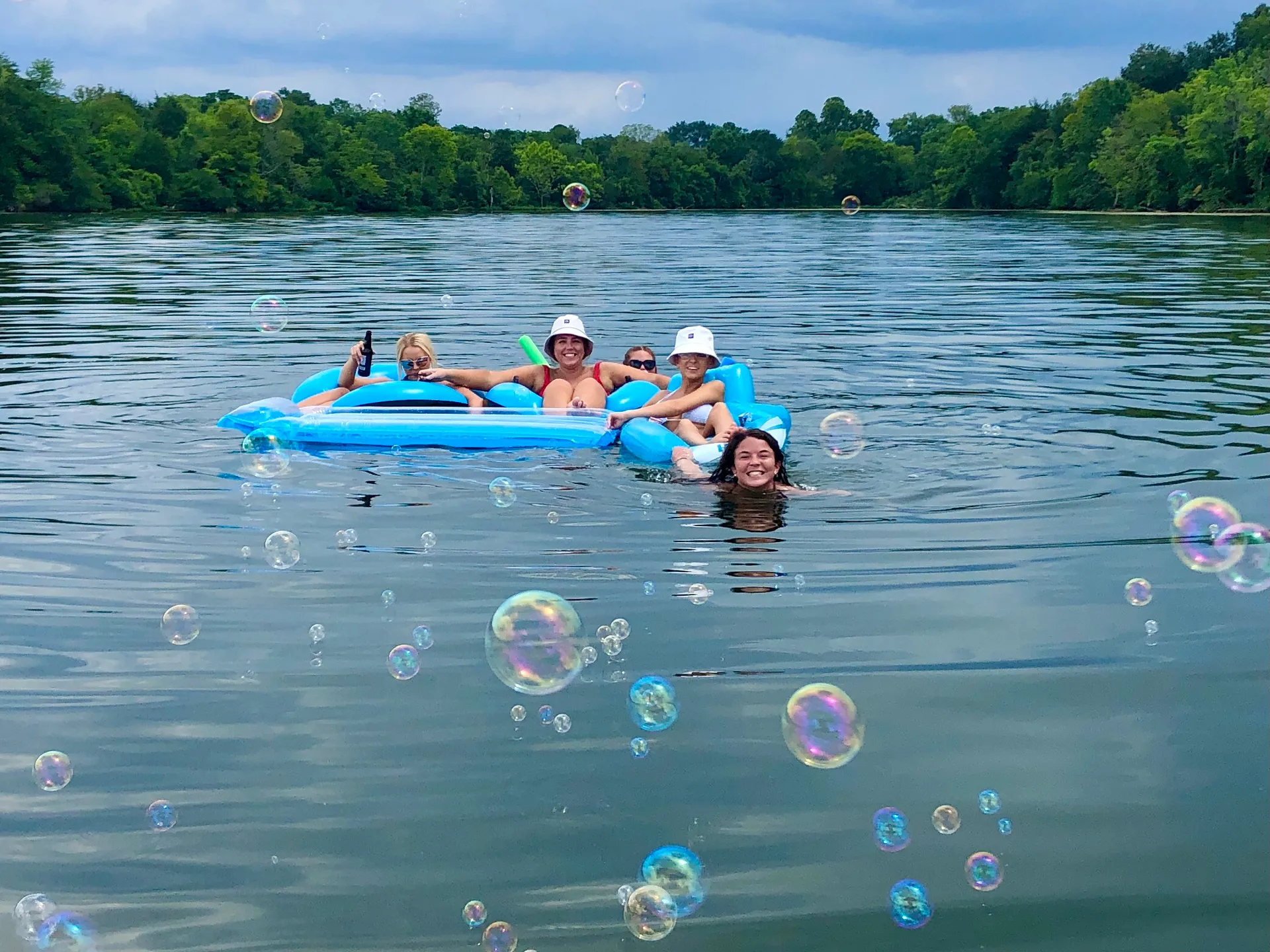 30' Sport Yacht. Come Live the Yacht Life!