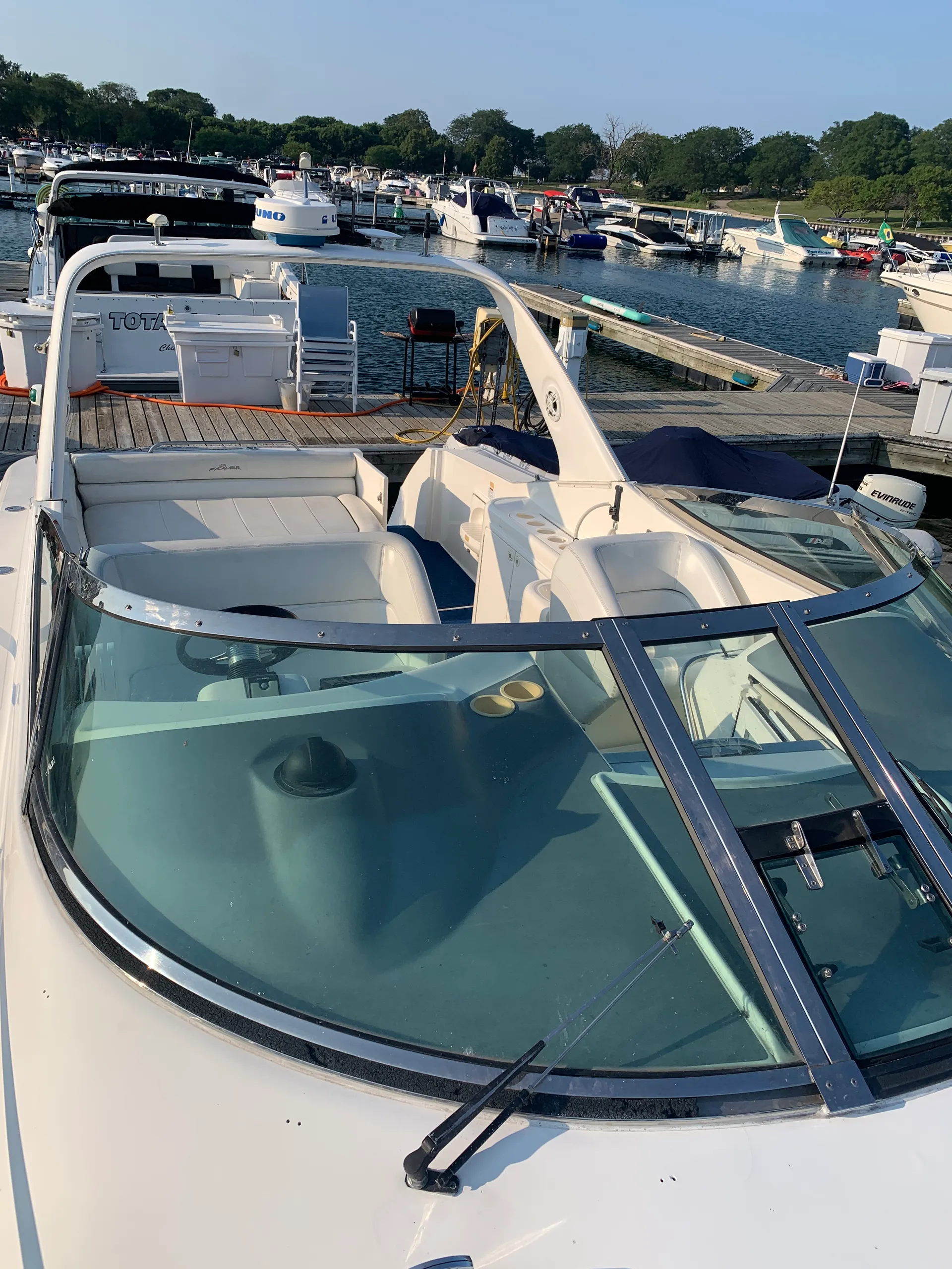 Wellcraft 45 Excalibur in Chicago, IL — photo 3