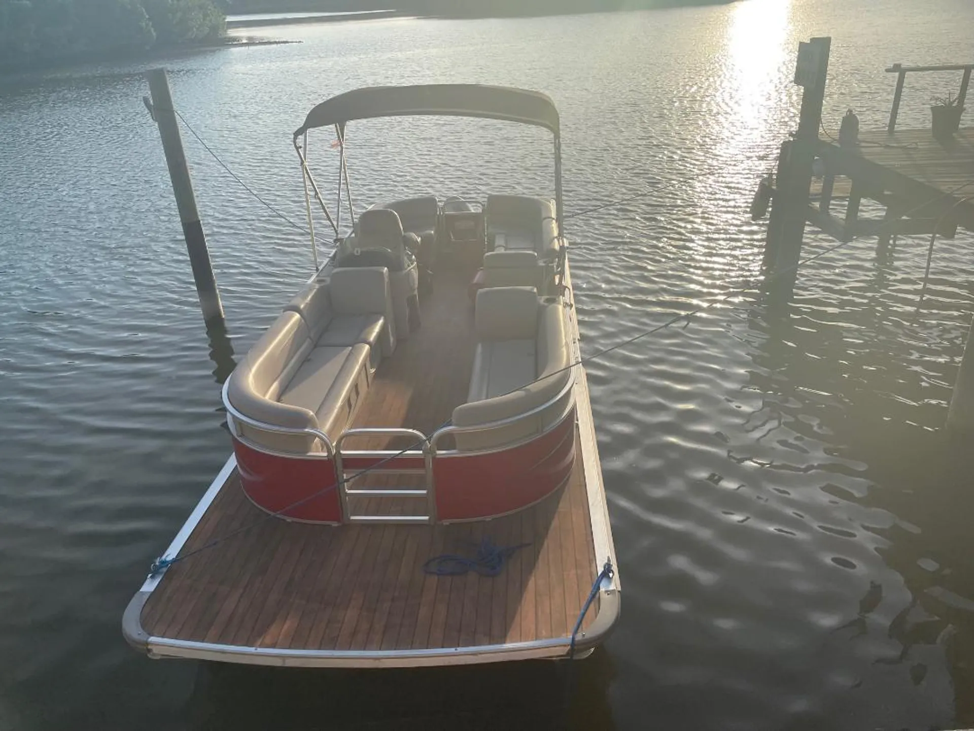 AVALON PONTOONS 25 GS CRUISE WAVEGLIDER TT in Gulfport, FL — photo 6